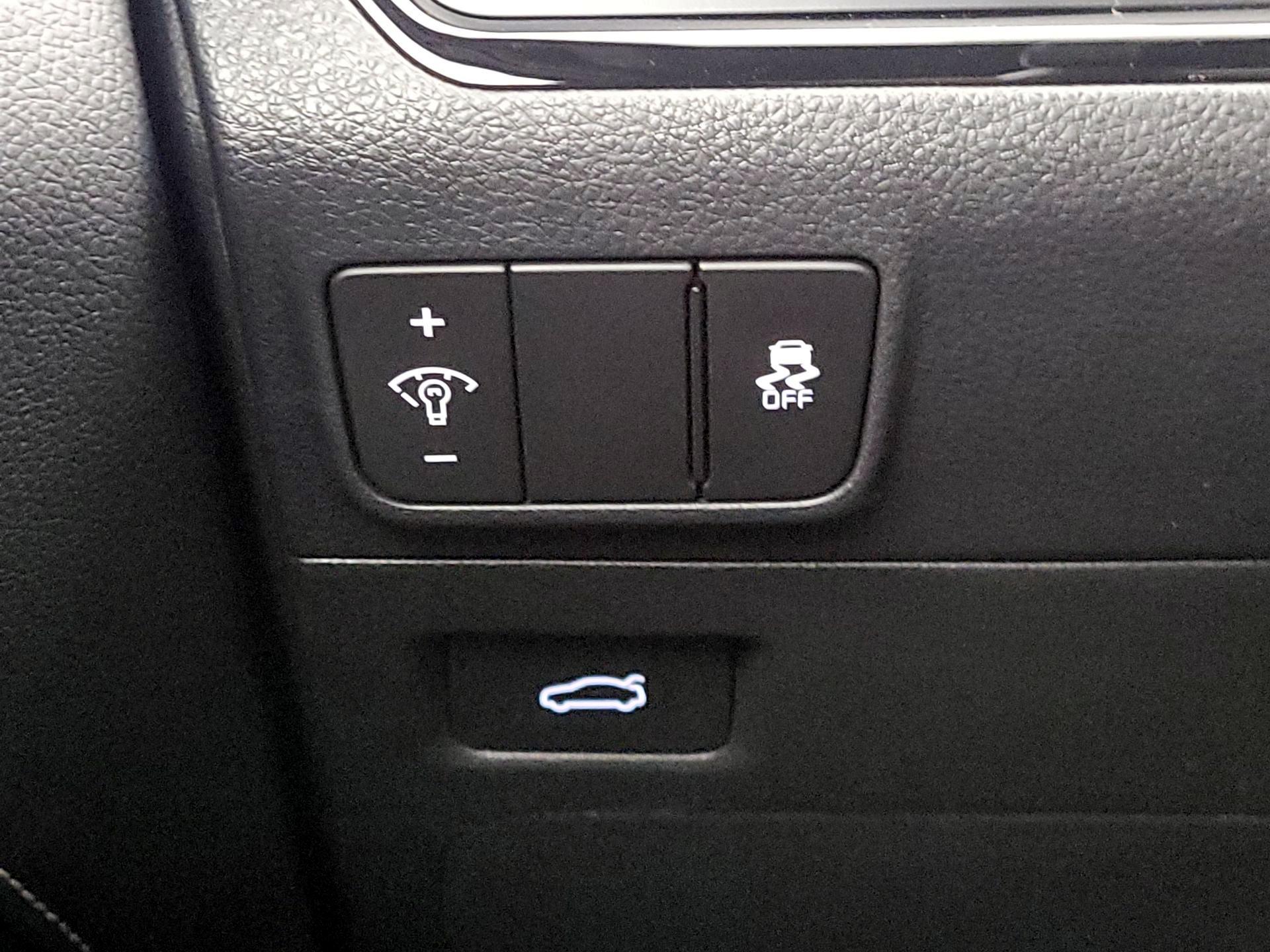 Thumbnail: 2025 Kia K5 - 13