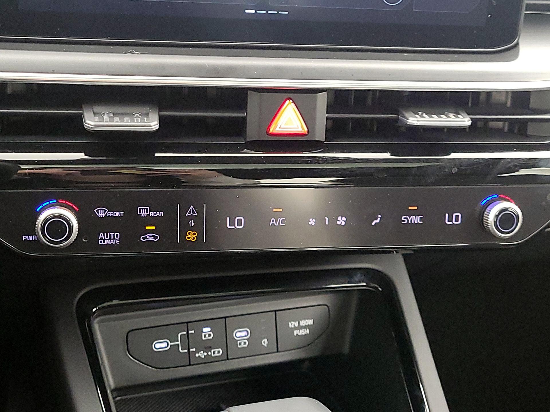 Thumbnail: 2025 Kia K5 - 17