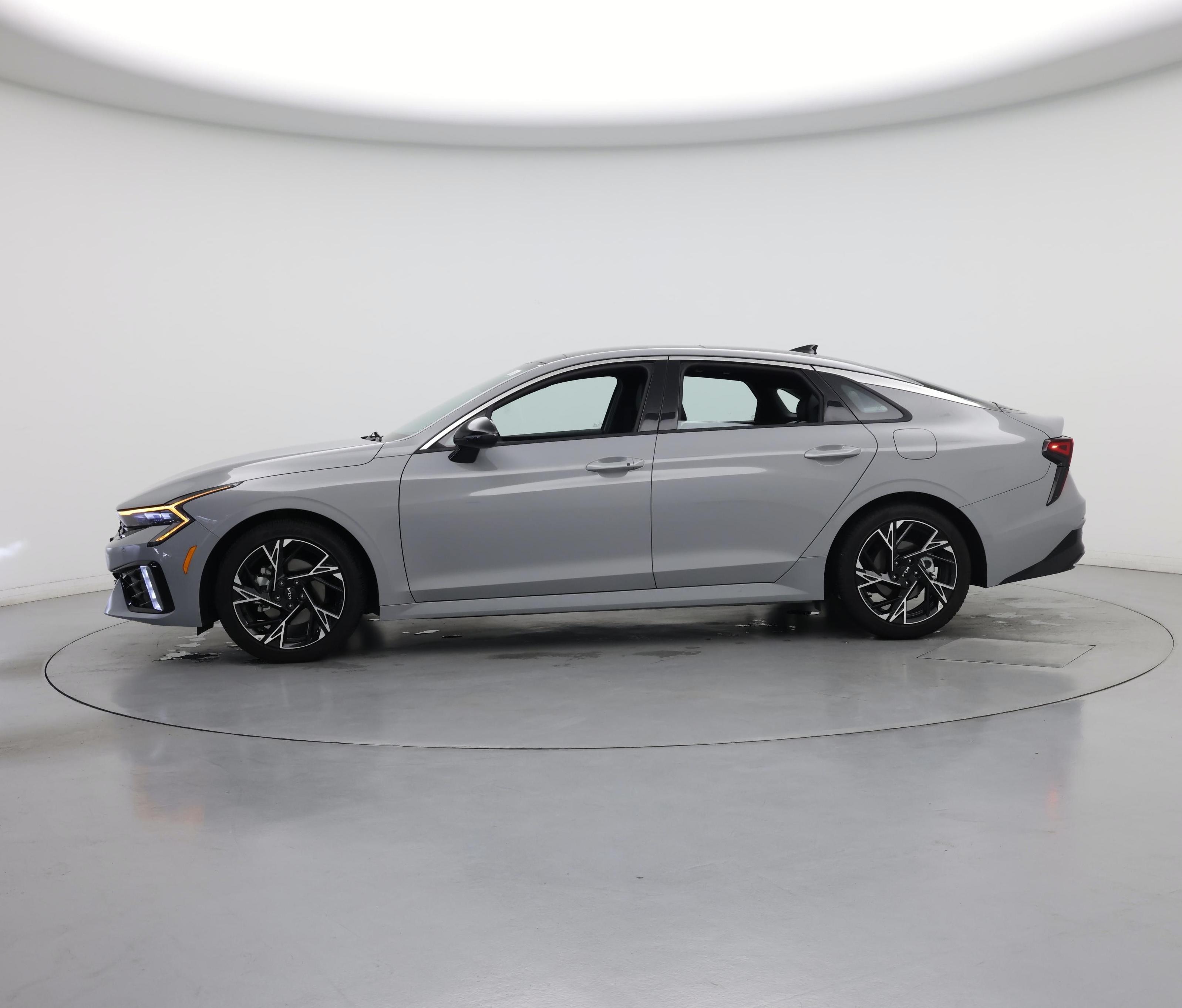 Thumbnail: 2025 Kia K5 - 3