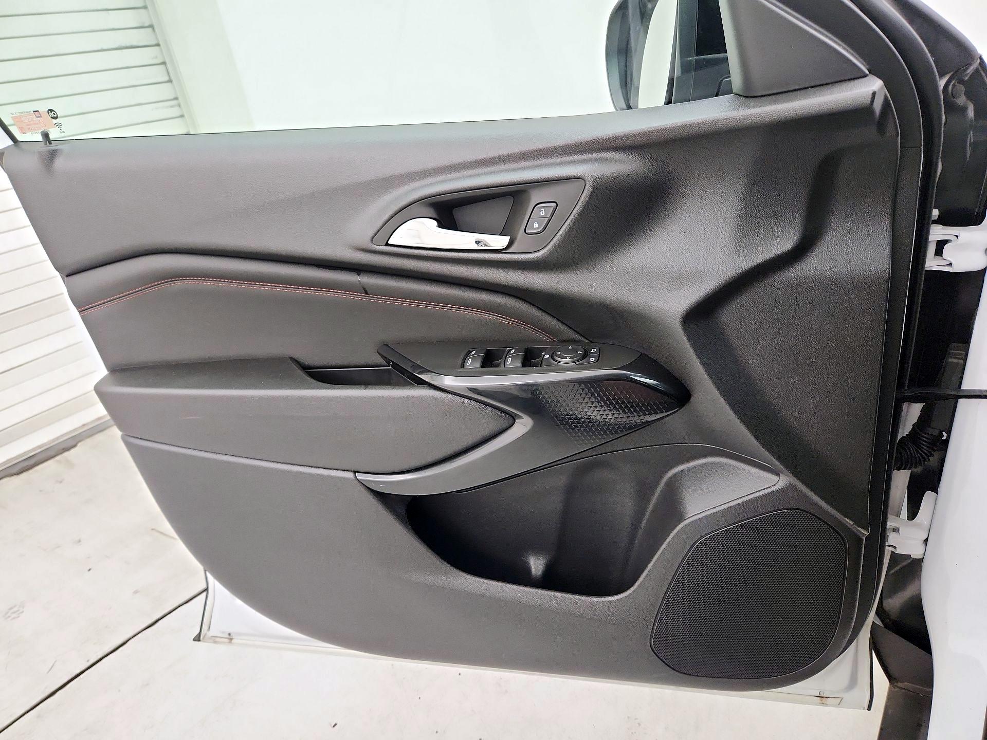 Thumbnail: 2024 Chevrolet Trax - 12
