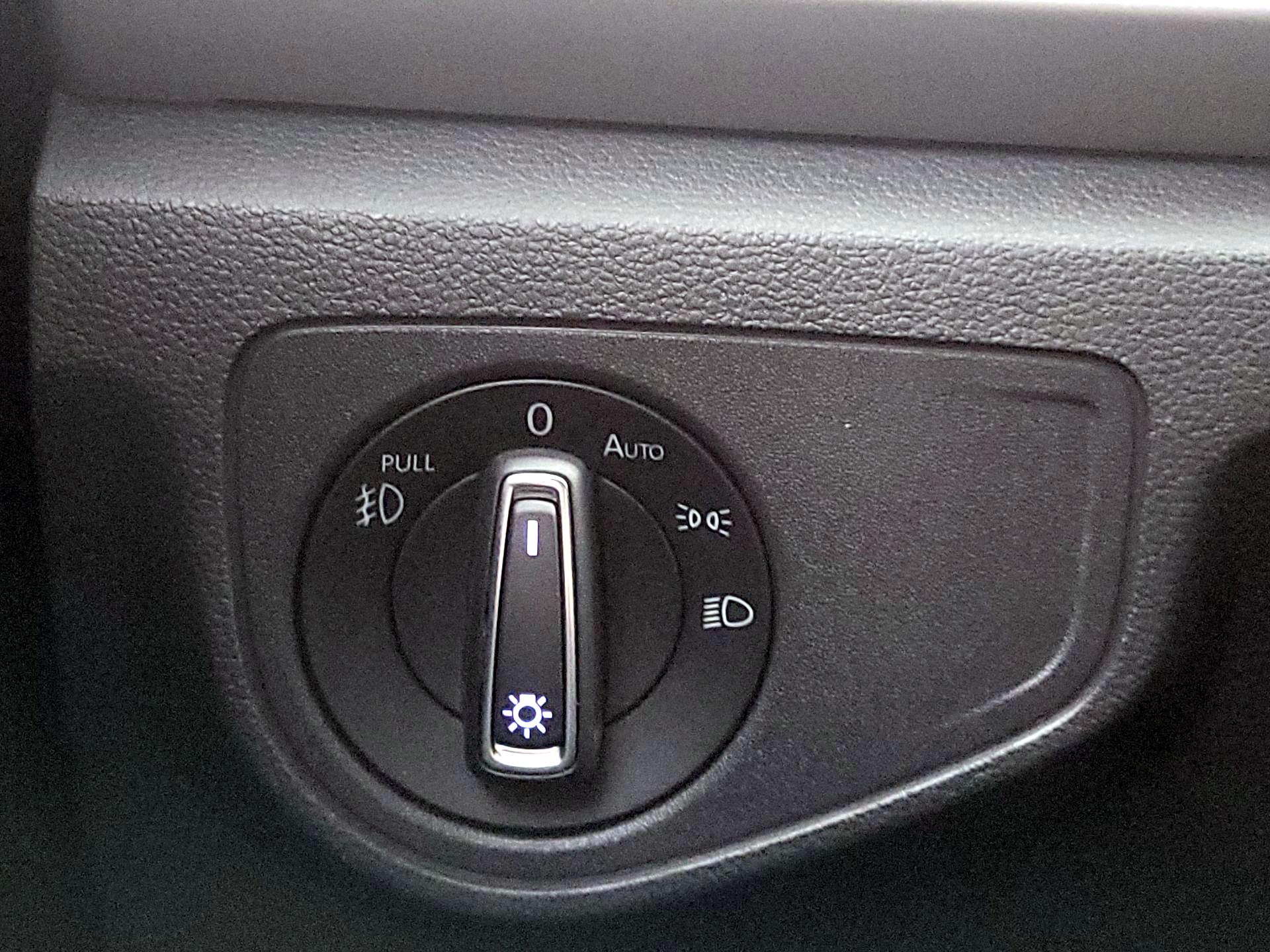 Thumbnail: 2019 Volkswagen Atlas - 13