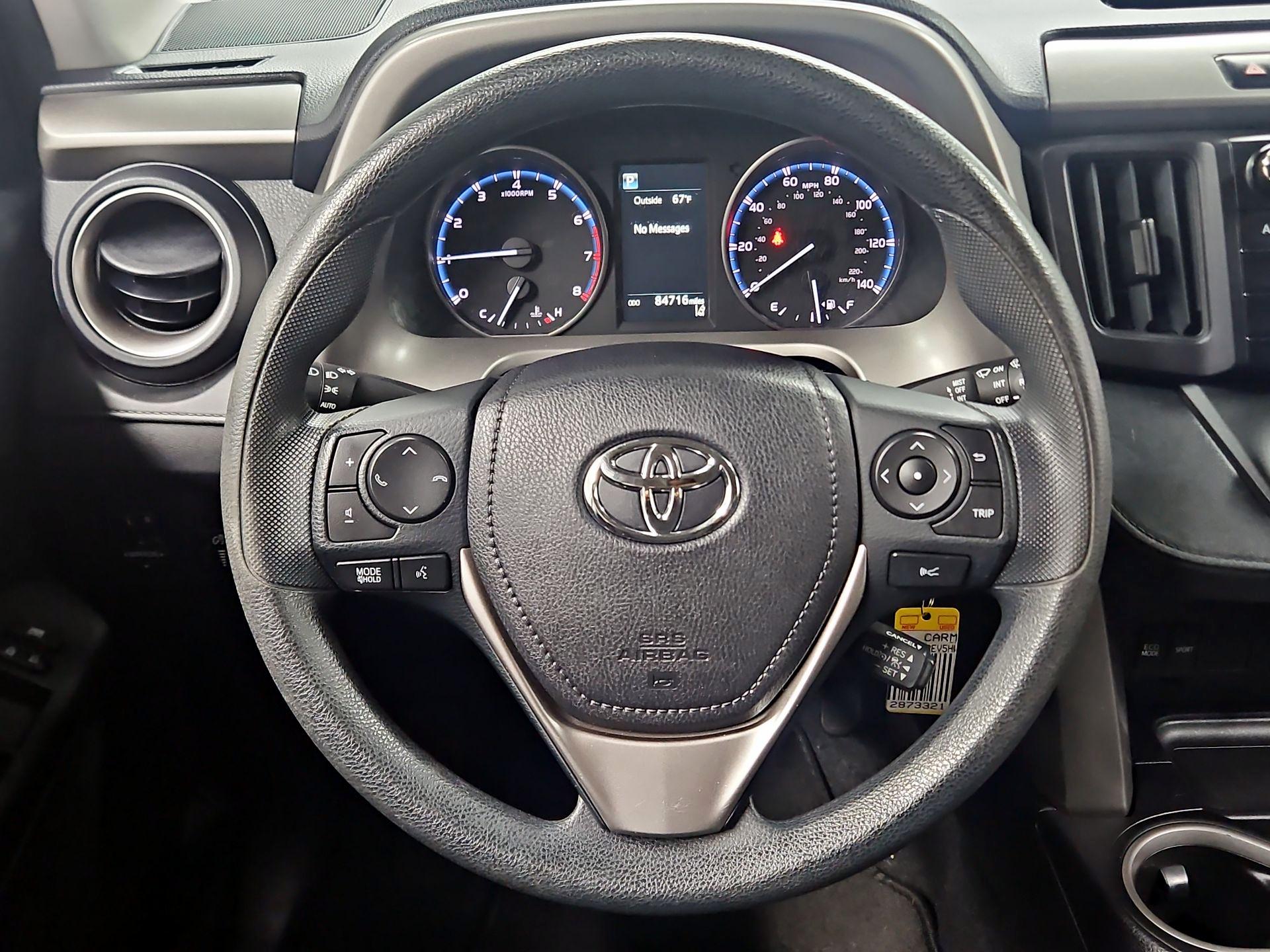 Thumbnail: 2017 Toyota RAV4 - 10