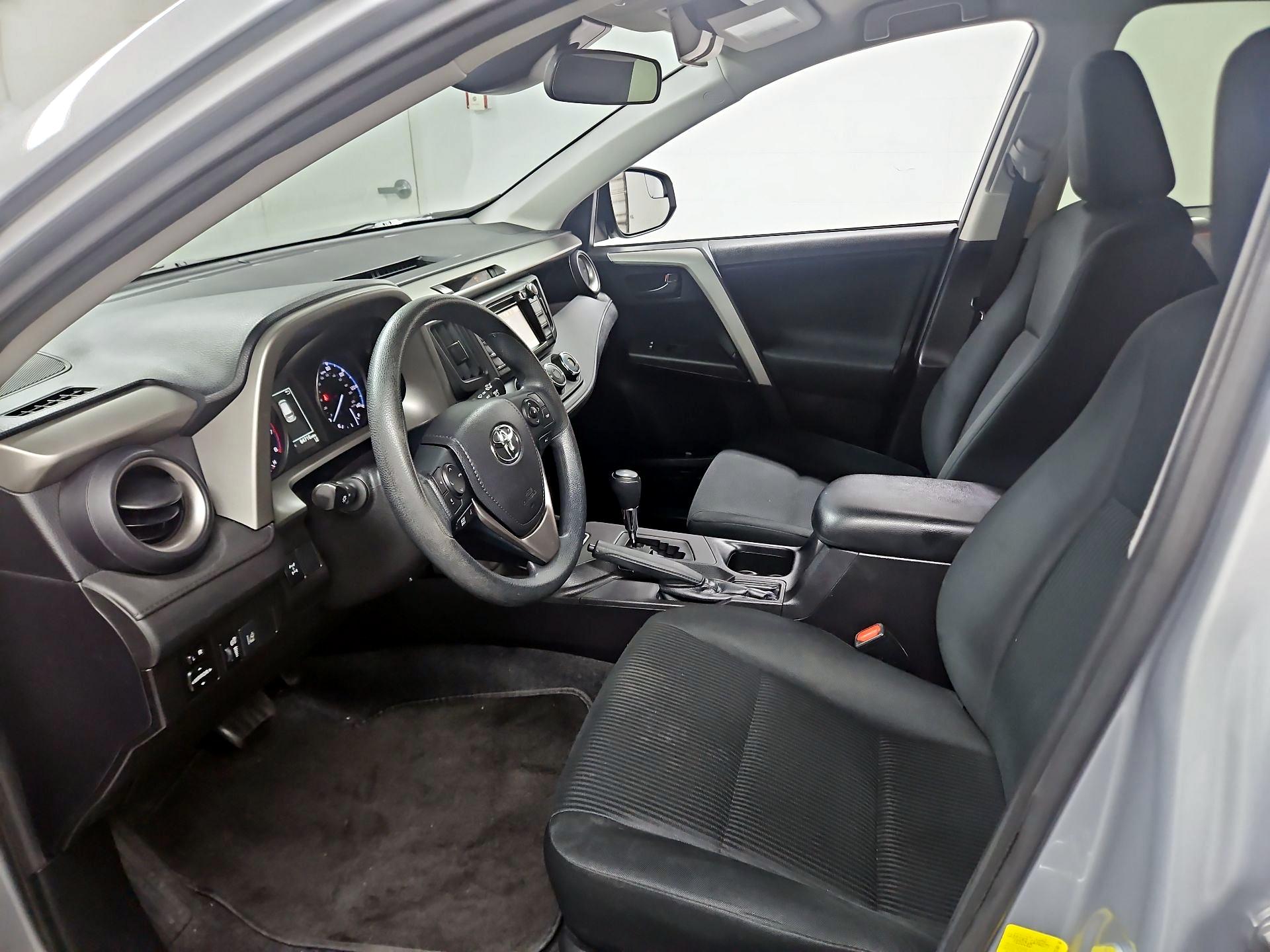Thumbnail: 2017 Toyota RAV4 - 11