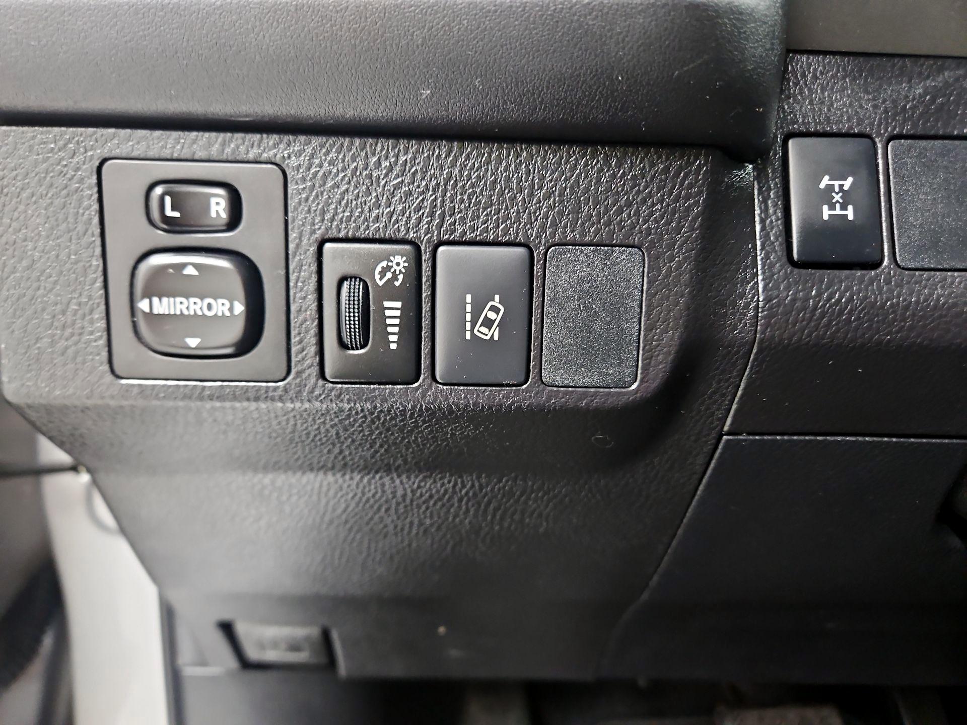 Thumbnail: 2017 Toyota RAV4 - 13