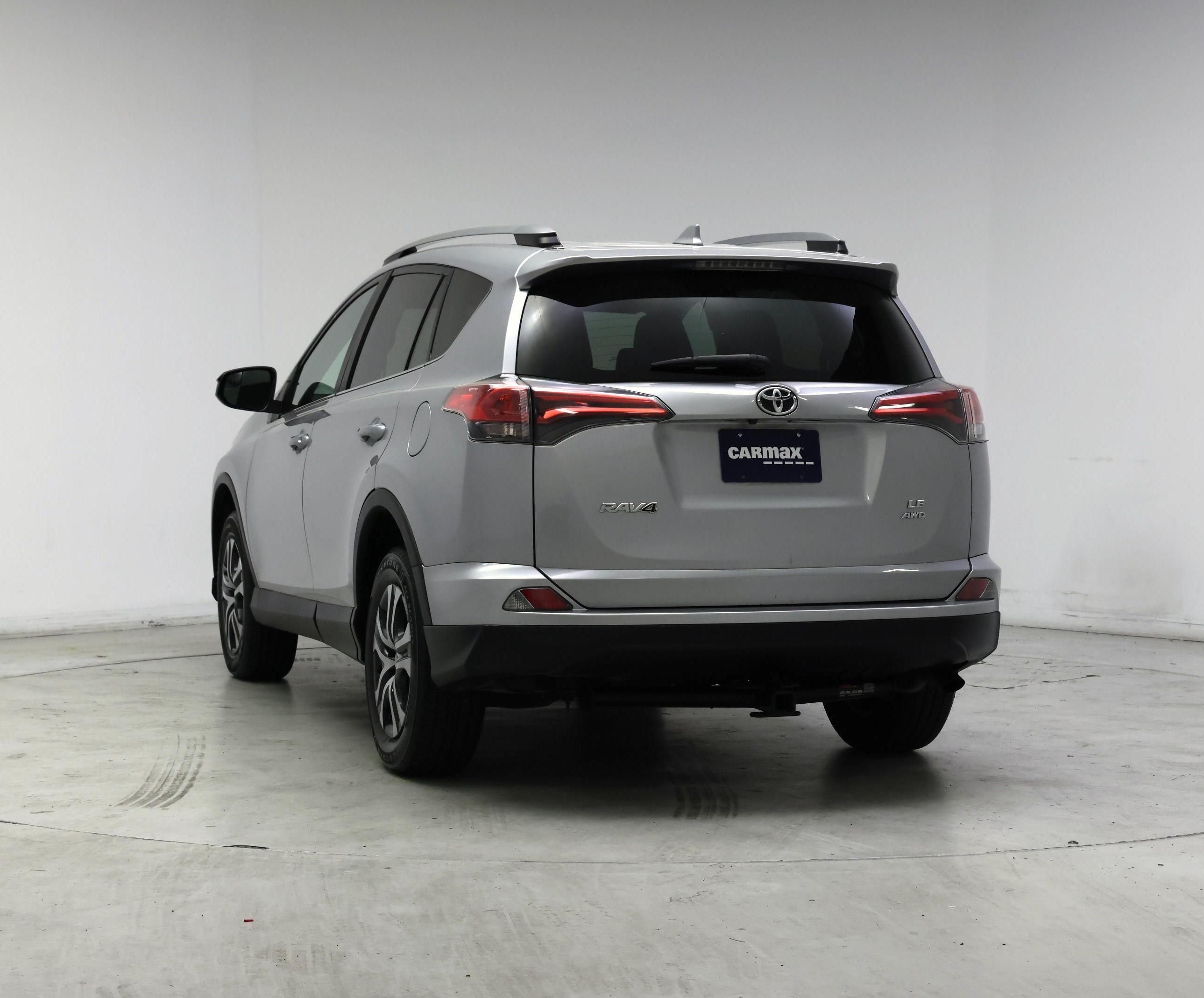 Thumbnail: 2017 Toyota RAV4 - 6