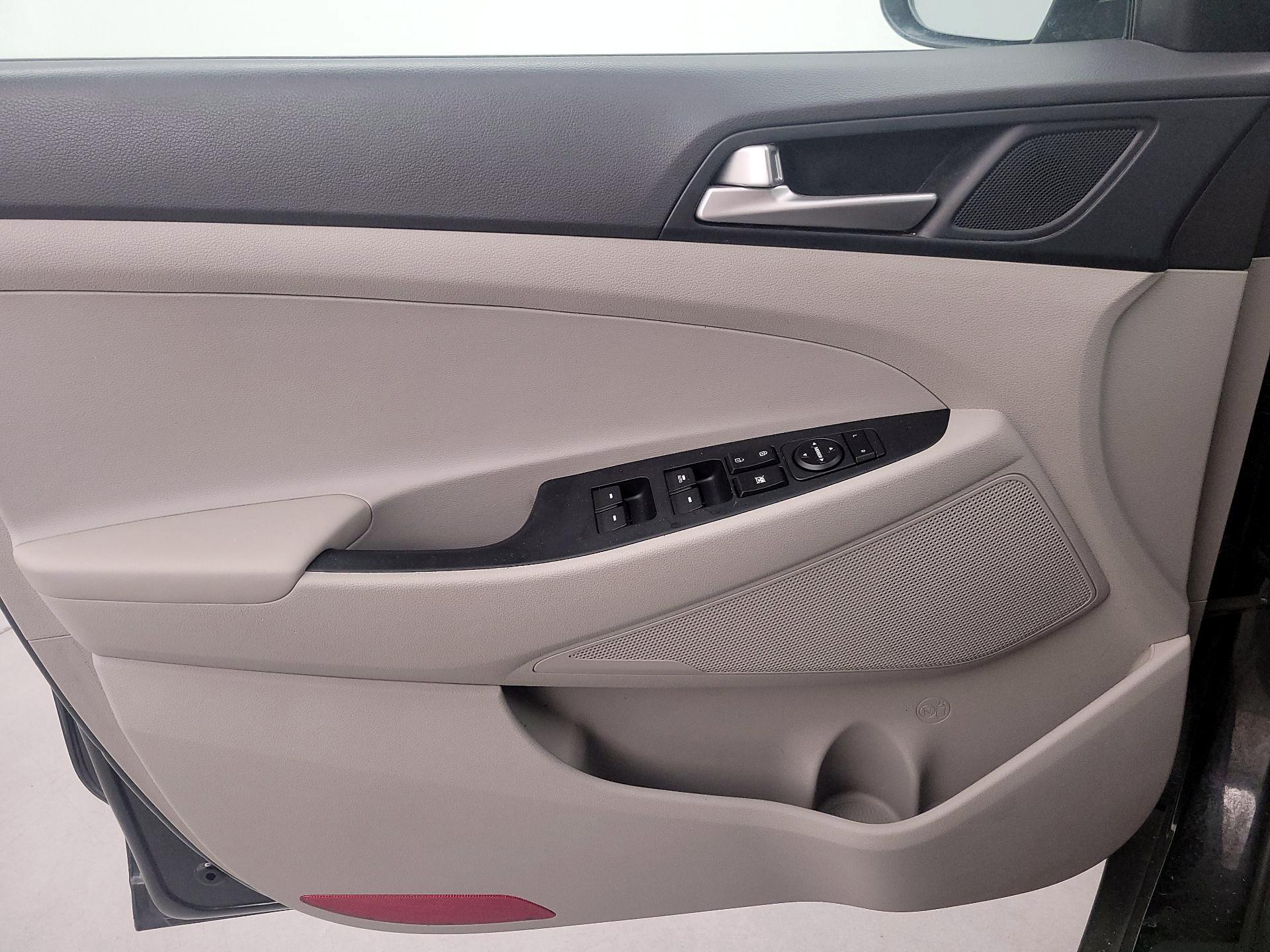 Thumbnail: 2020 Hyundai Tucson - 12