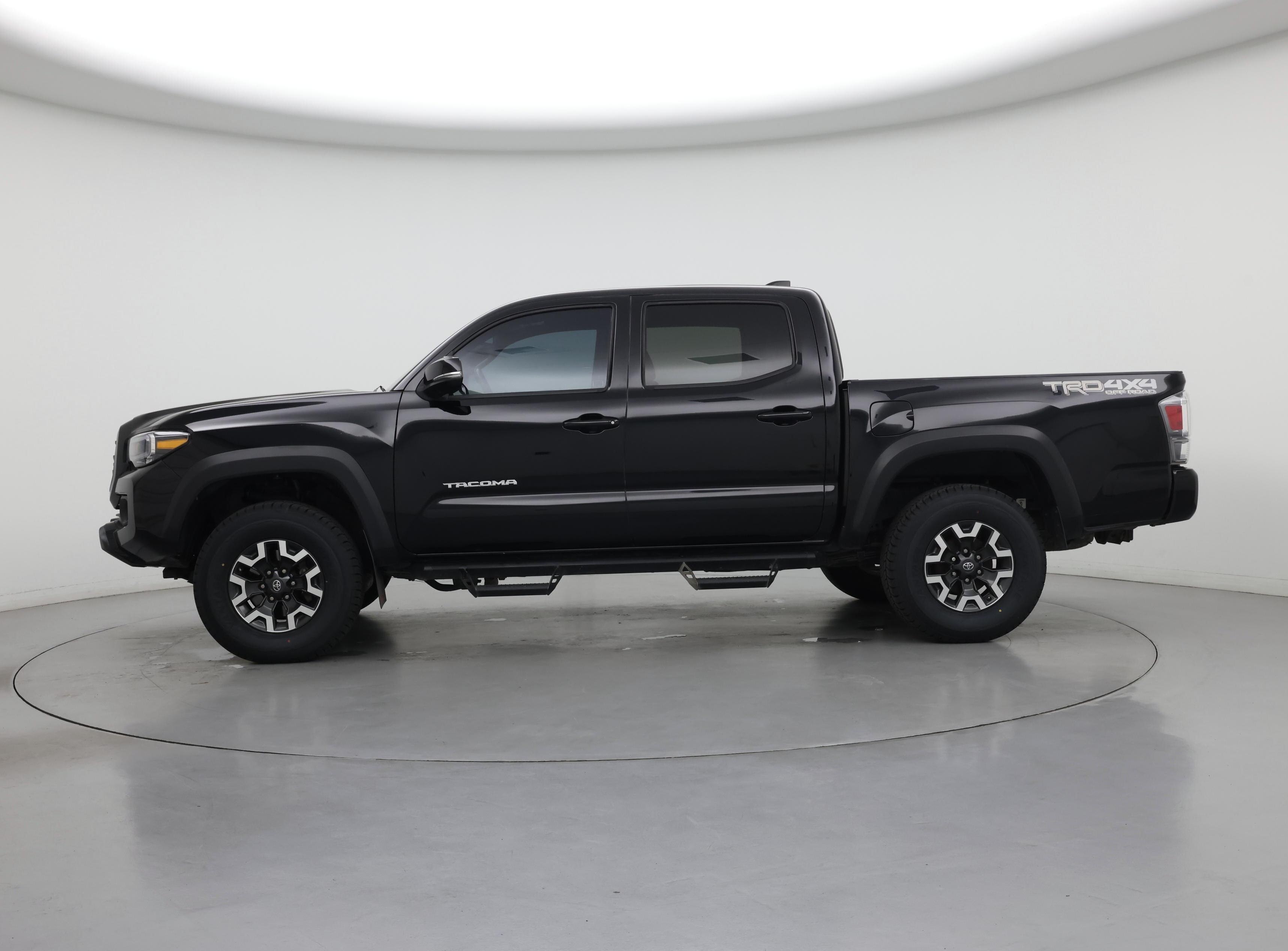 Thumbnail: 2021 Toyota Tacoma - 3