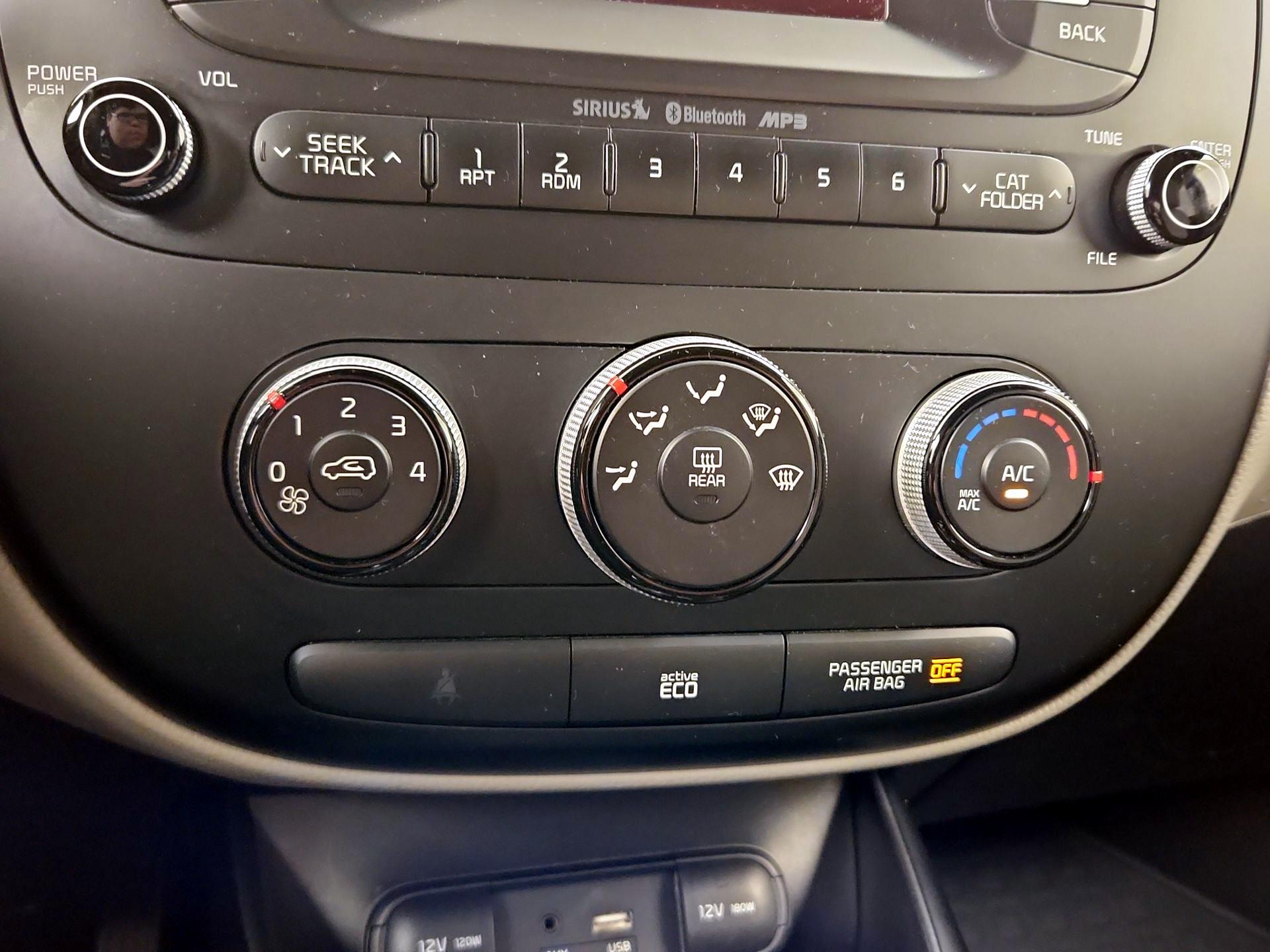 Thumbnail: 2015 Kia Soul - 15