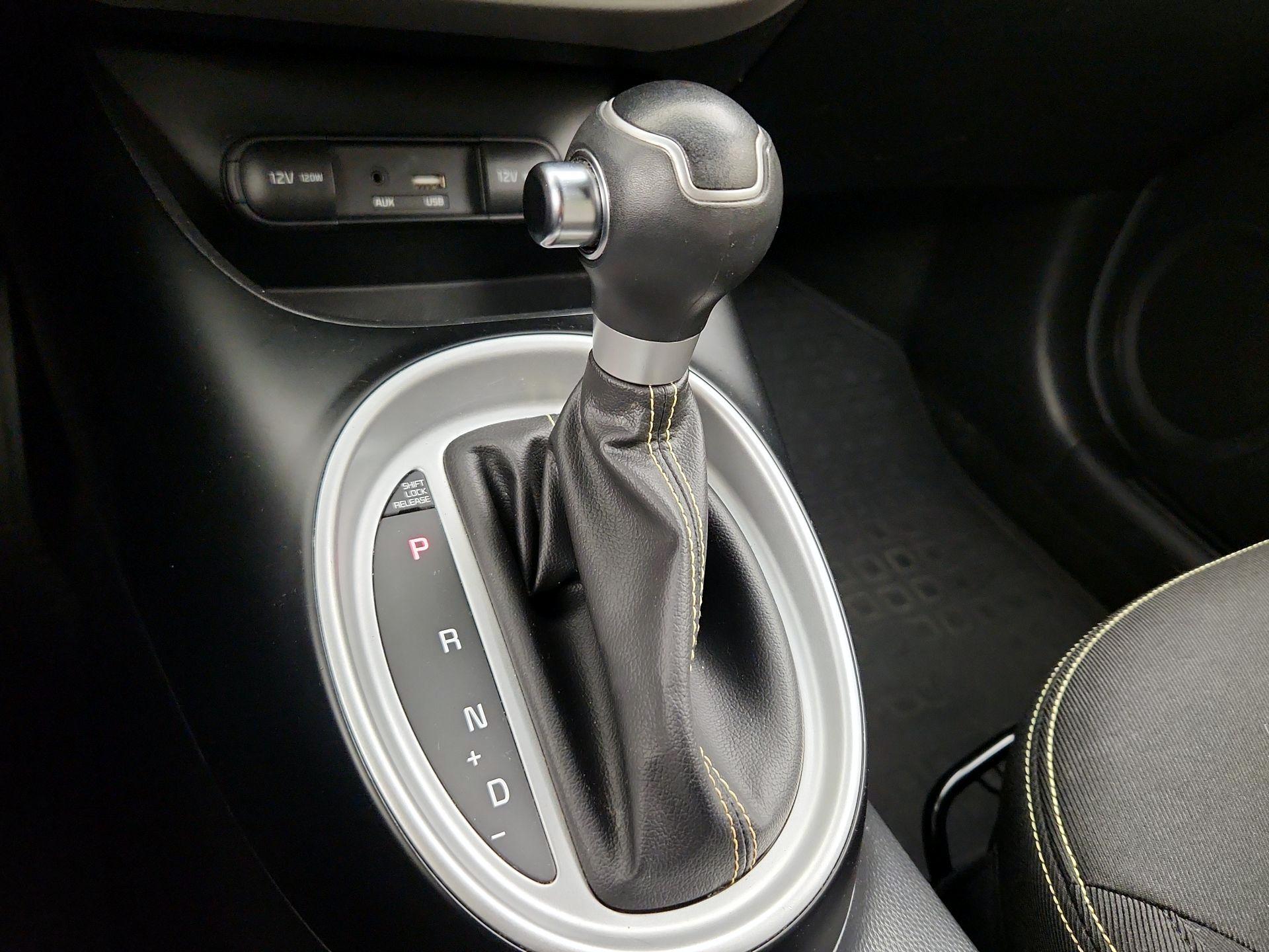 Thumbnail: 2015 Kia Soul - 16