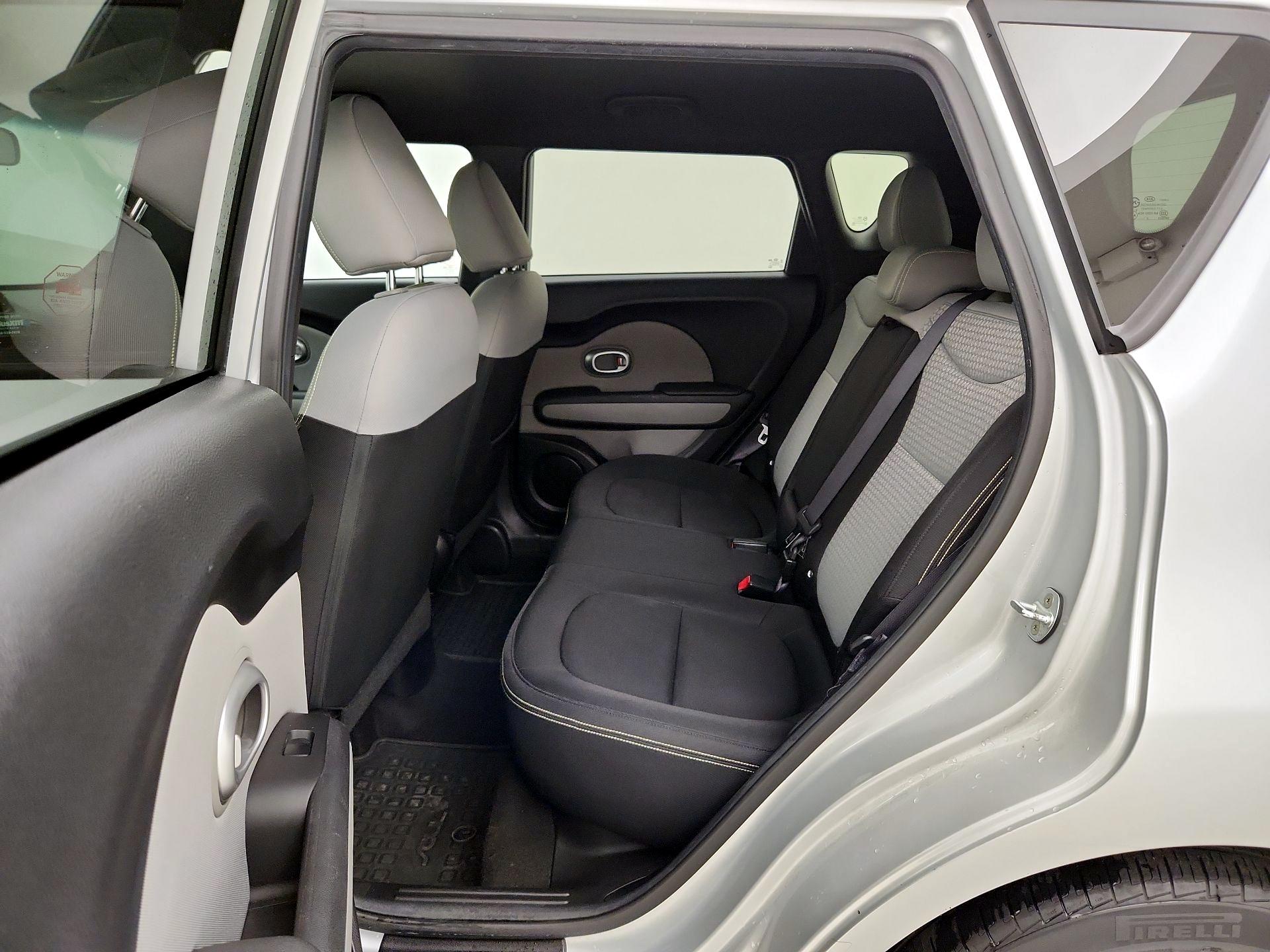 Thumbnail: 2015 Kia Soul - 18