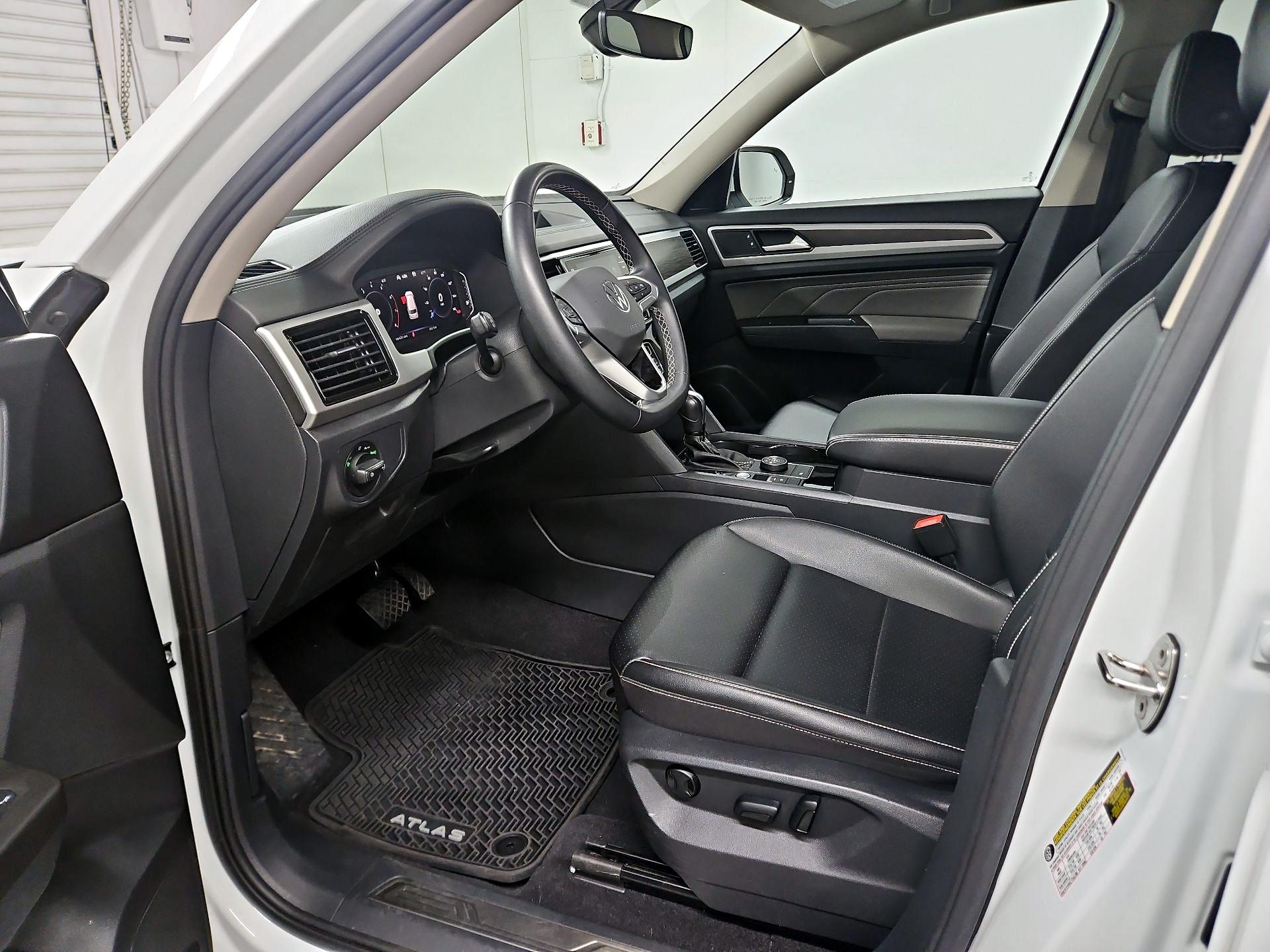 Thumbnail: 2023 Volkswagen Atlas - 11