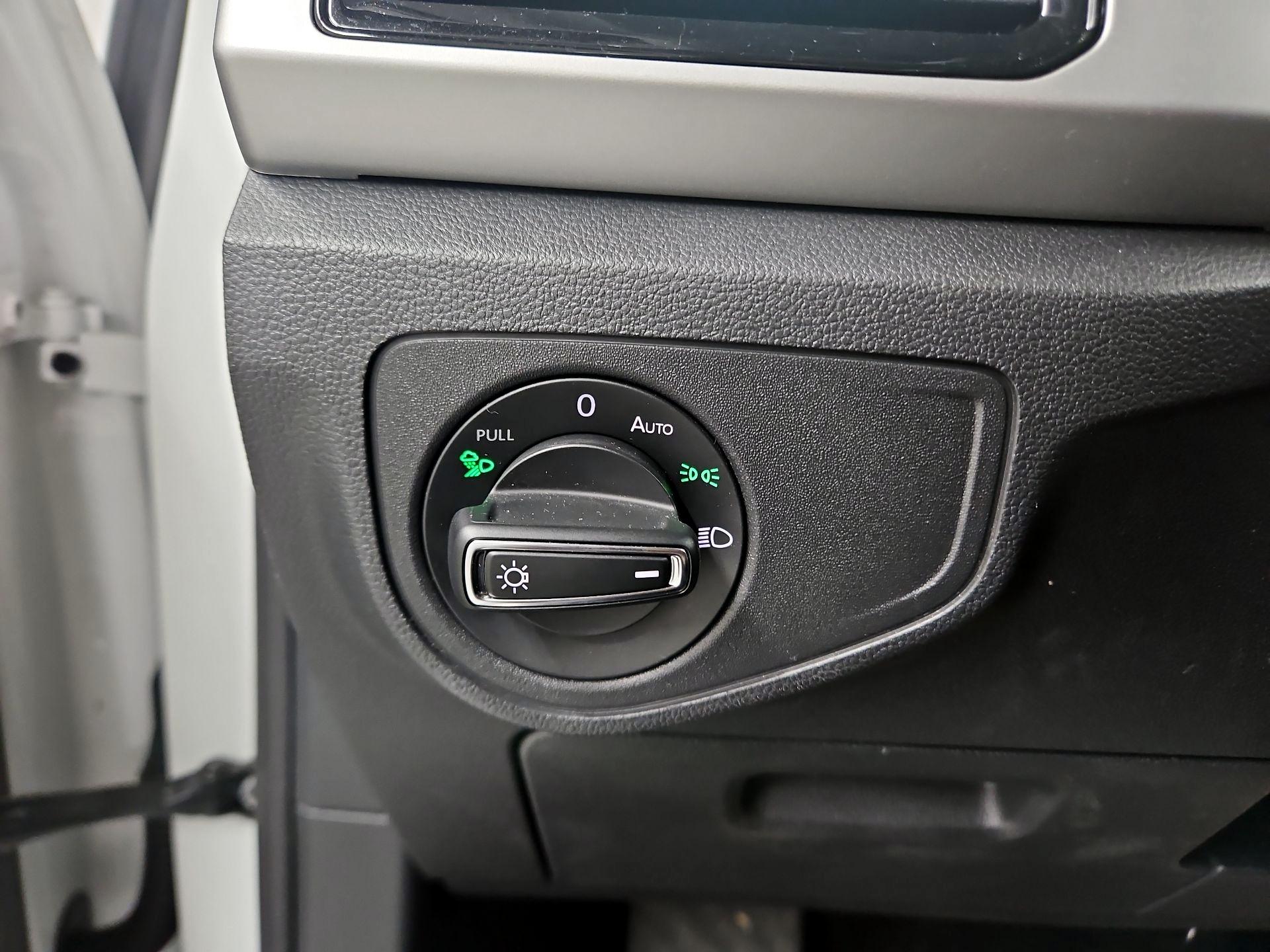 Thumbnail: 2023 Volkswagen Atlas - 13