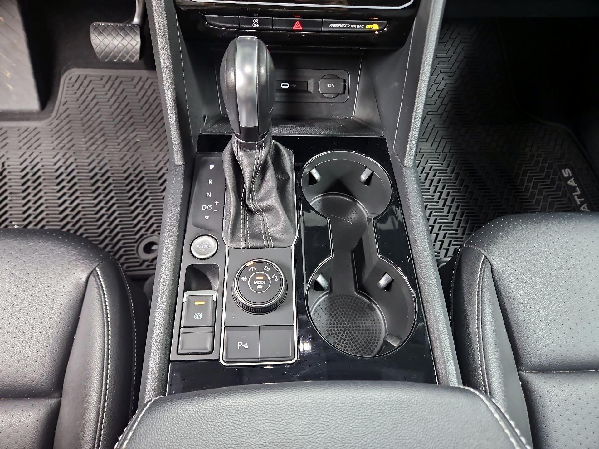 Thumbnail: 2023 Volkswagen Atlas - 17