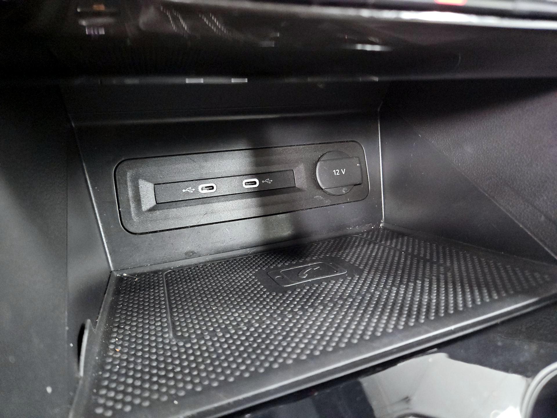 Thumbnail: 2023 Volkswagen Atlas - 18