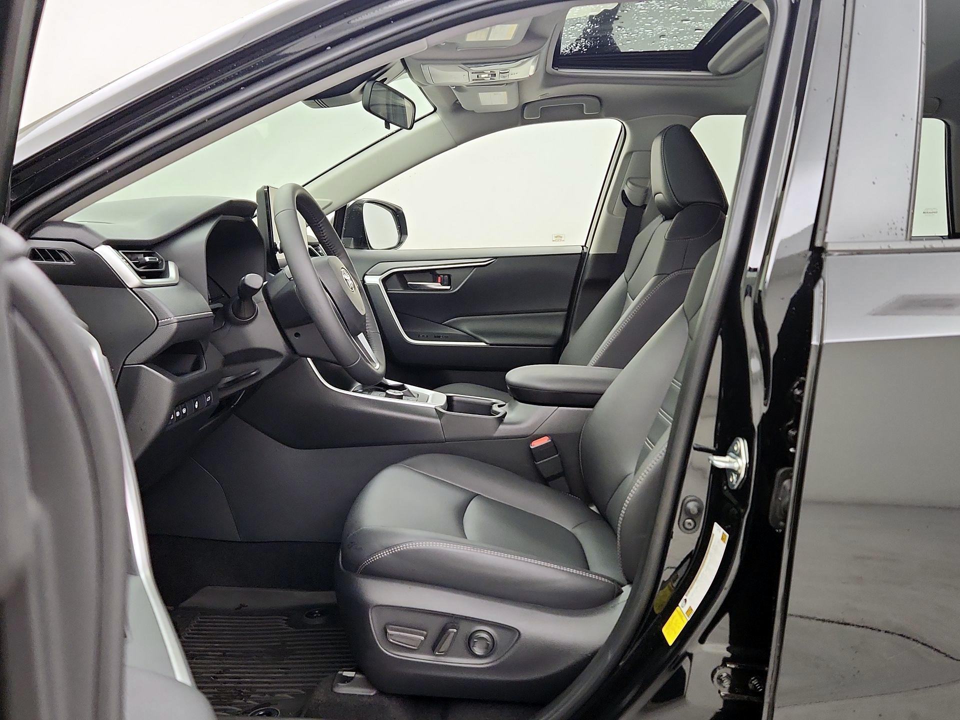 Thumbnail: 2024 Toyota RAV4 - 11