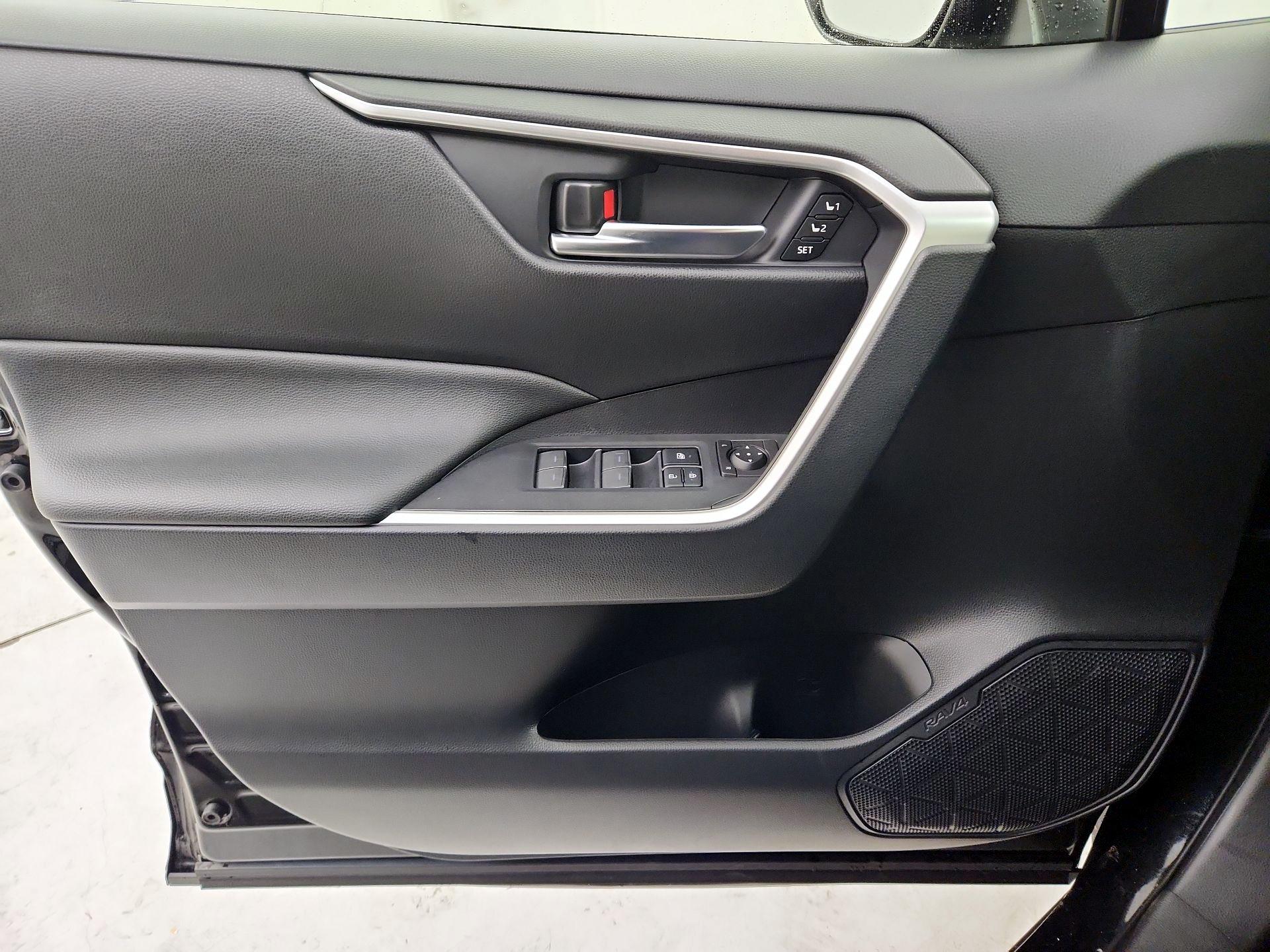 Thumbnail: 2024 Toyota RAV4 - 12