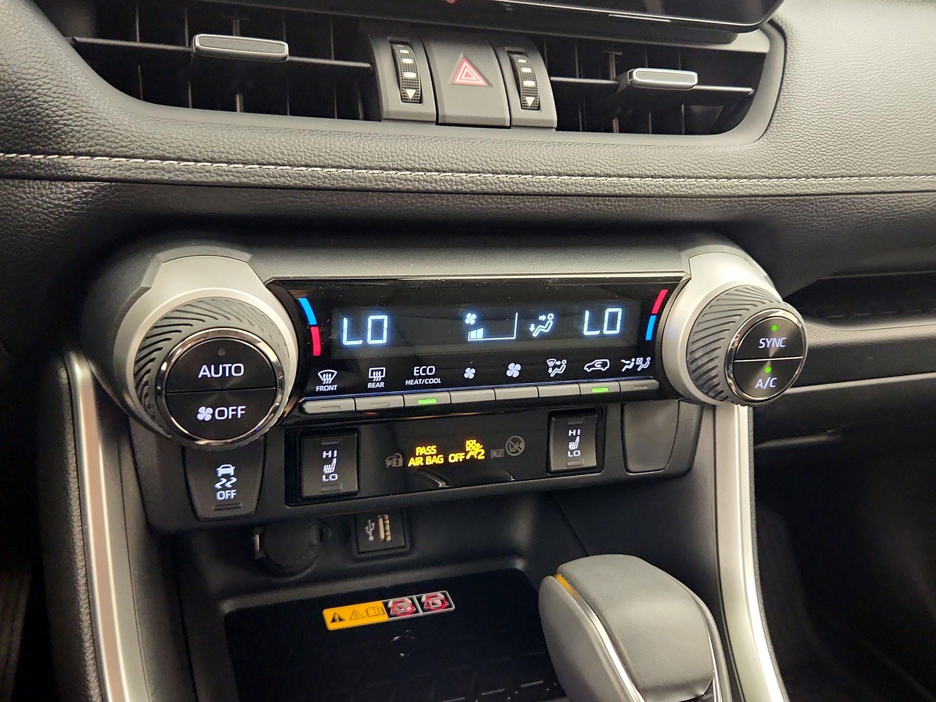 Thumbnail: 2024 Toyota RAV4 - 16