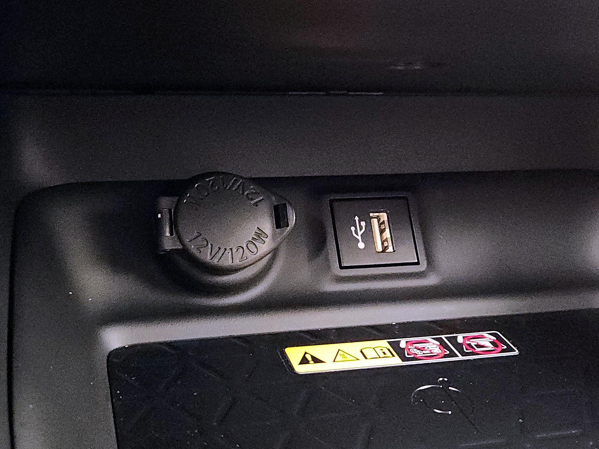 Thumbnail: 2024 Toyota RAV4 - 18