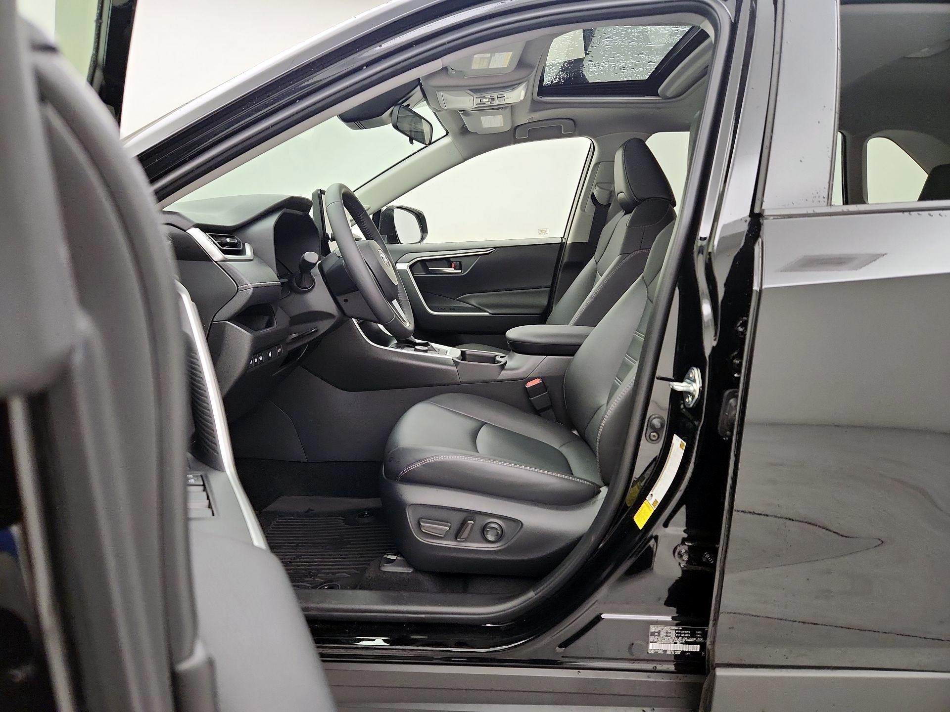 Thumbnail: 2024 Toyota RAV4 - 19