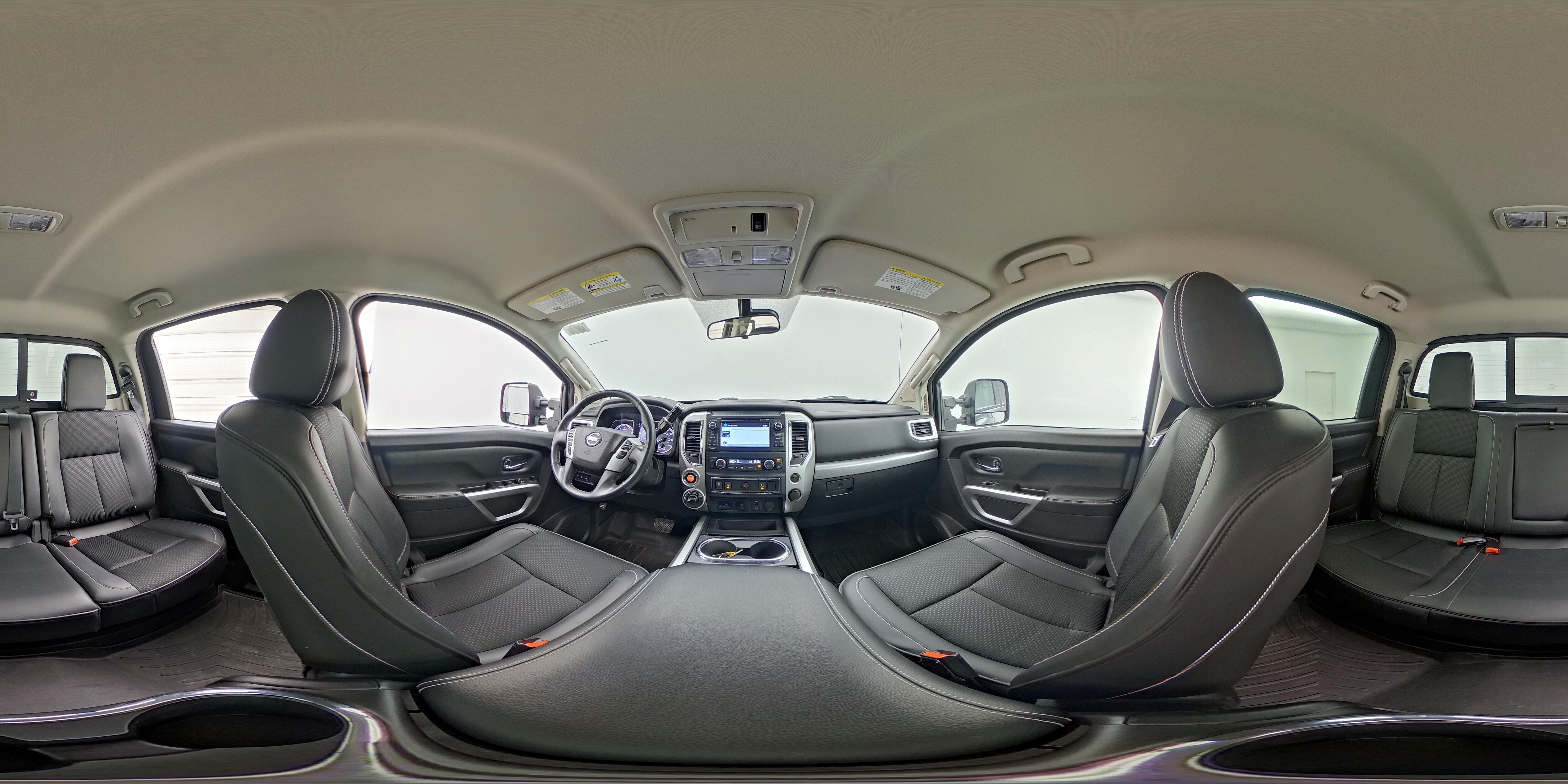 2017 Nissan Titan PRO-4X - Photo 25