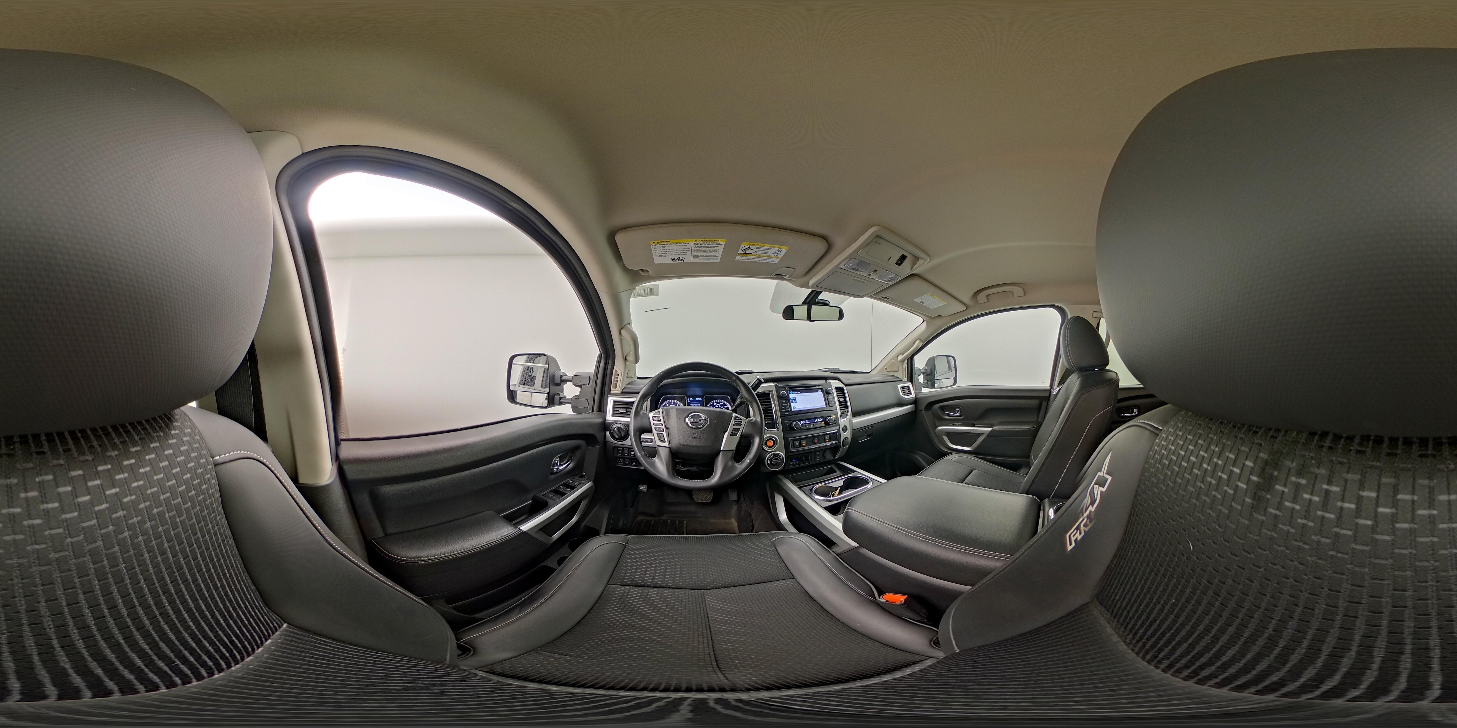 2017 Nissan Titan PRO-4X - Photo 27