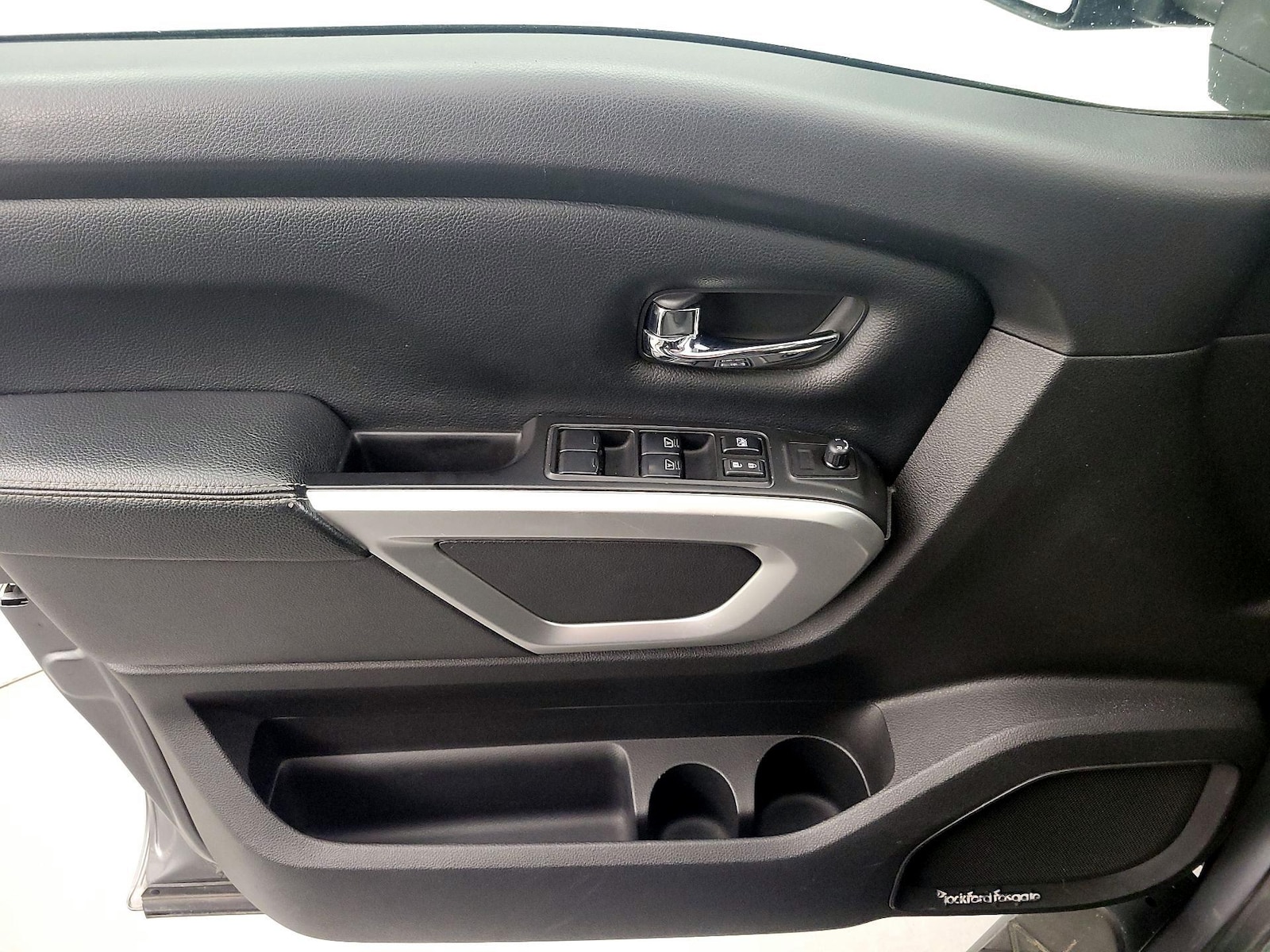 2017 Nissan Titan PRO-4X - Photo 13