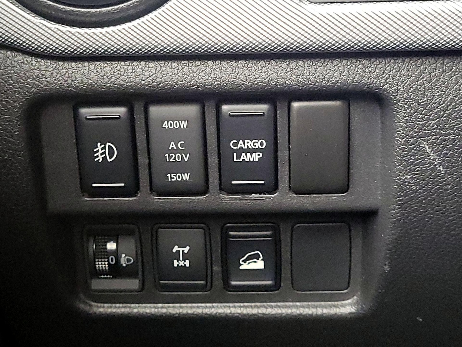 2017 Nissan Titan PRO-4X - Photo 14