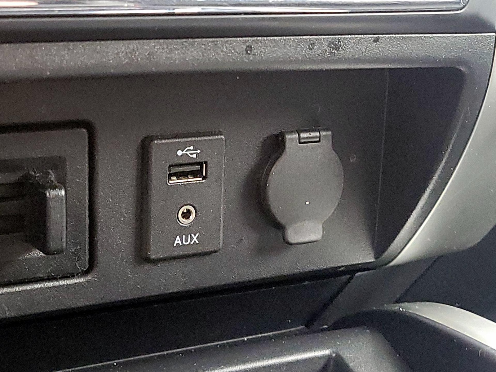 2017 Nissan Titan PRO-4X - Photo 20