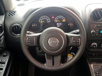 Steering Wheel & Instrument Cluster (On)