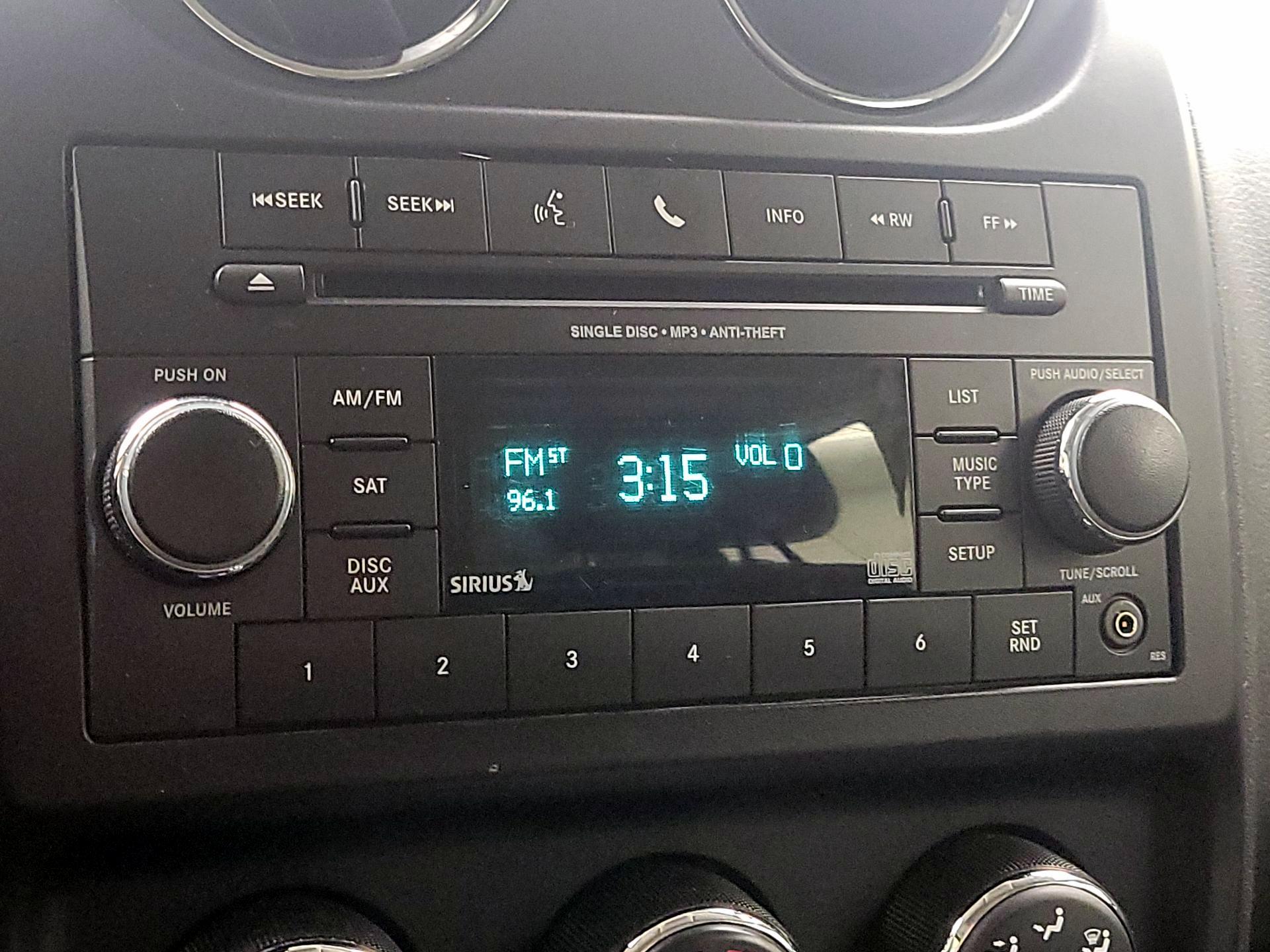 Thumbnail: 2014 Jeep Patriot - 13