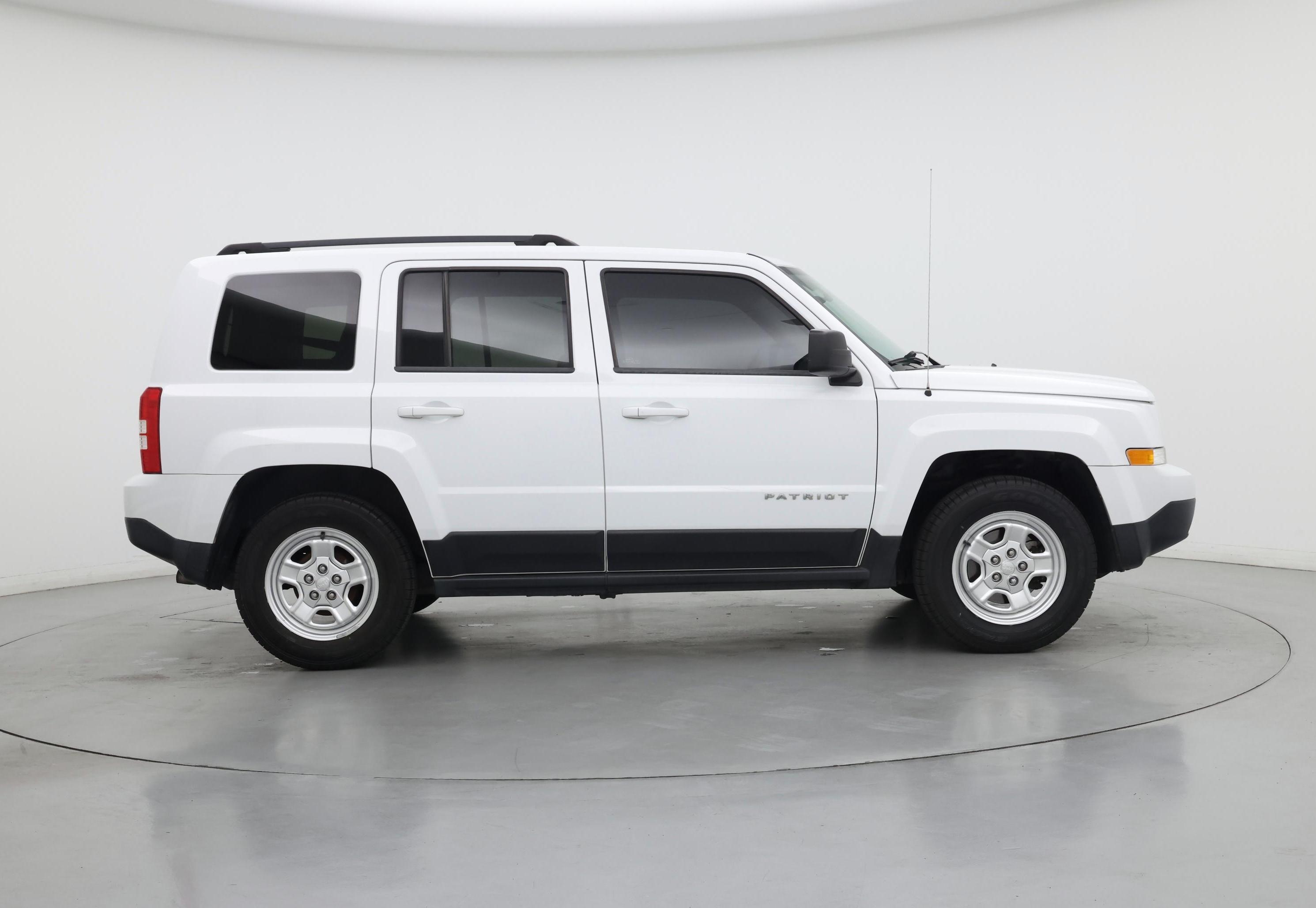Thumbnail: 2014 Jeep Patriot - 7