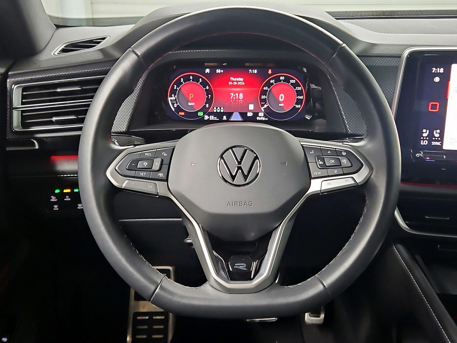 2024 Volkswagen Atlas Cross Sport SEL Premium R-LINE - Photo 11