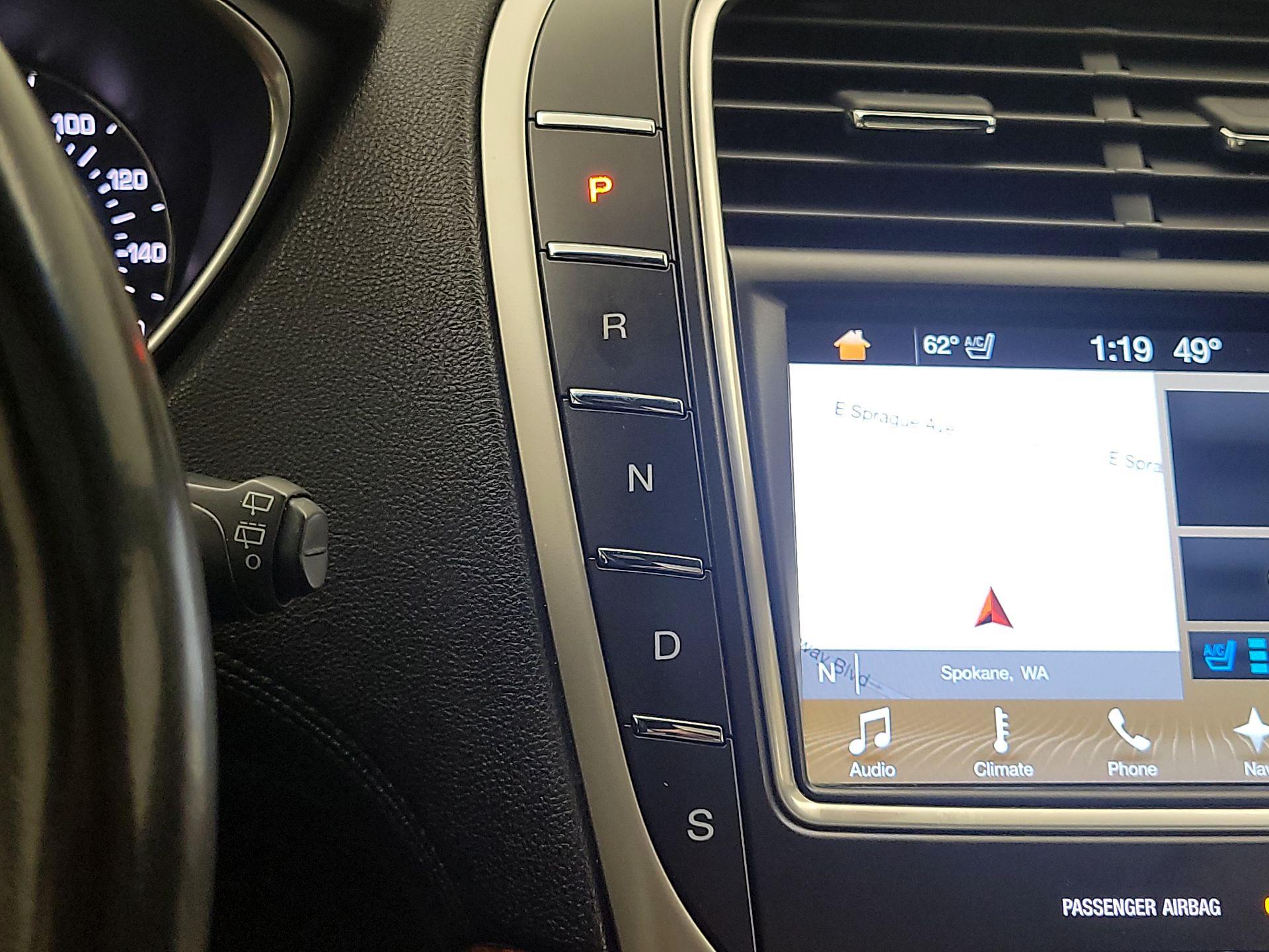 Thumbnail: 2017 Lincoln MKX - 18