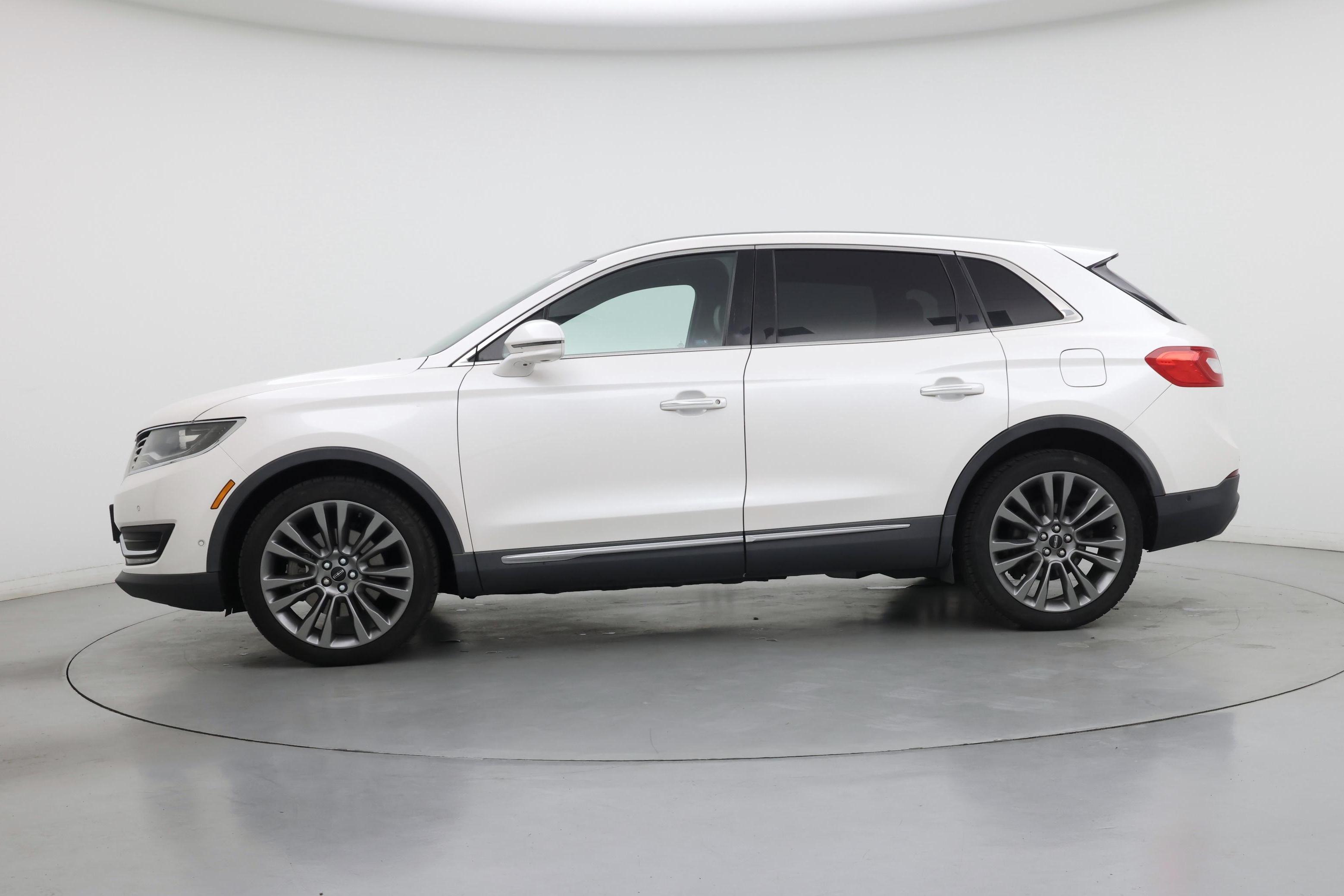 Thumbnail: 2017 Lincoln MKX - 3