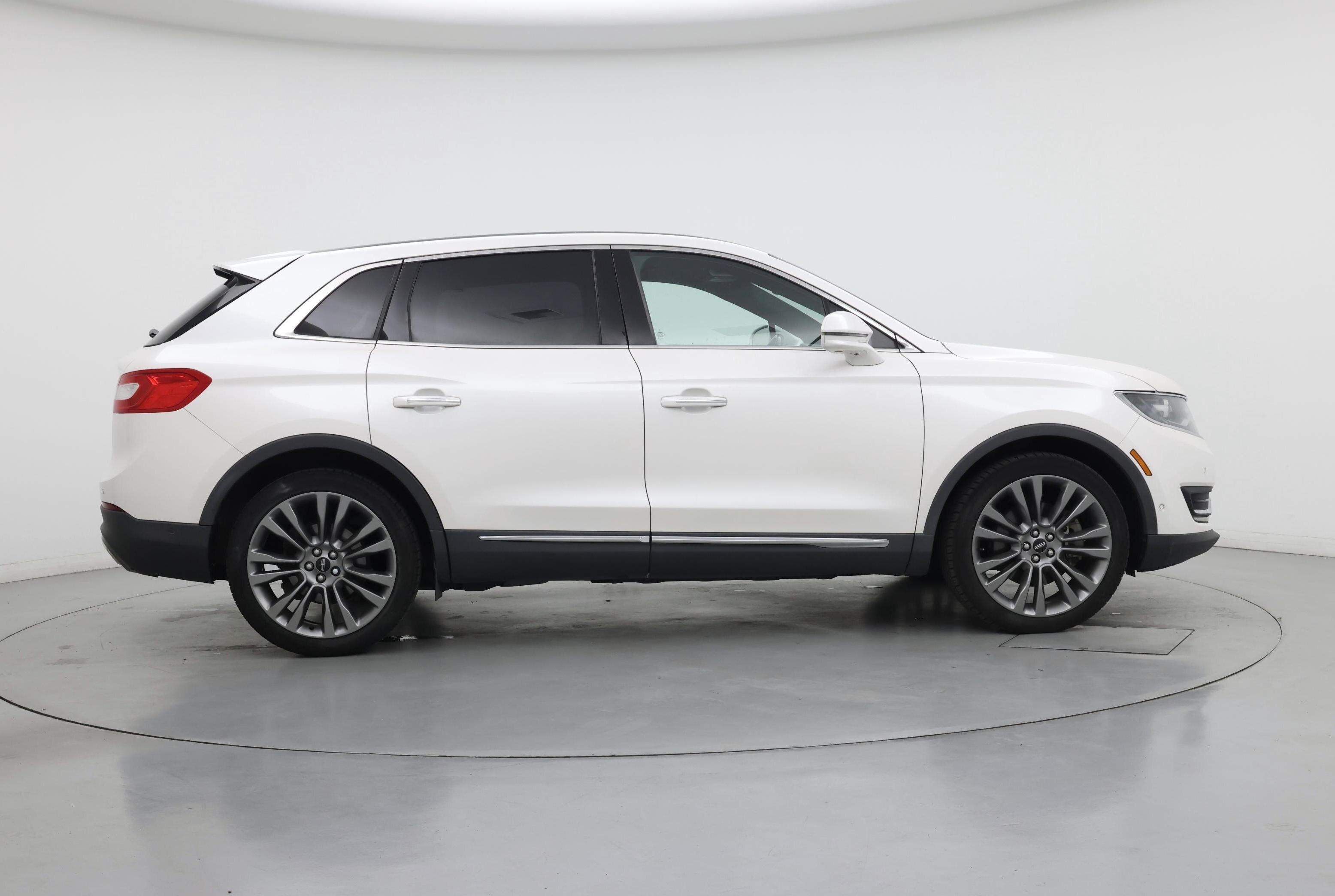 Thumbnail: 2017 Lincoln MKX - 7