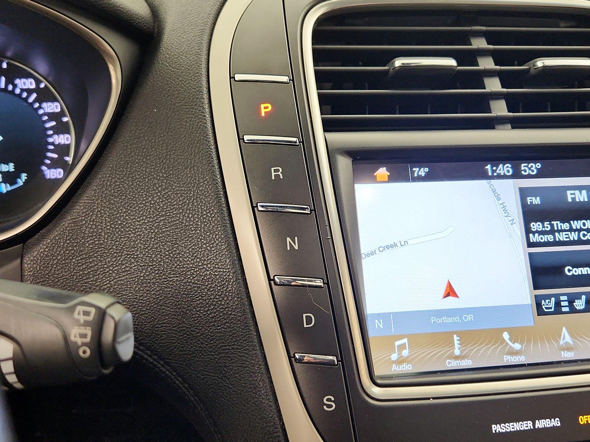 Thumbnail: 2017 Lincoln MKX - 18