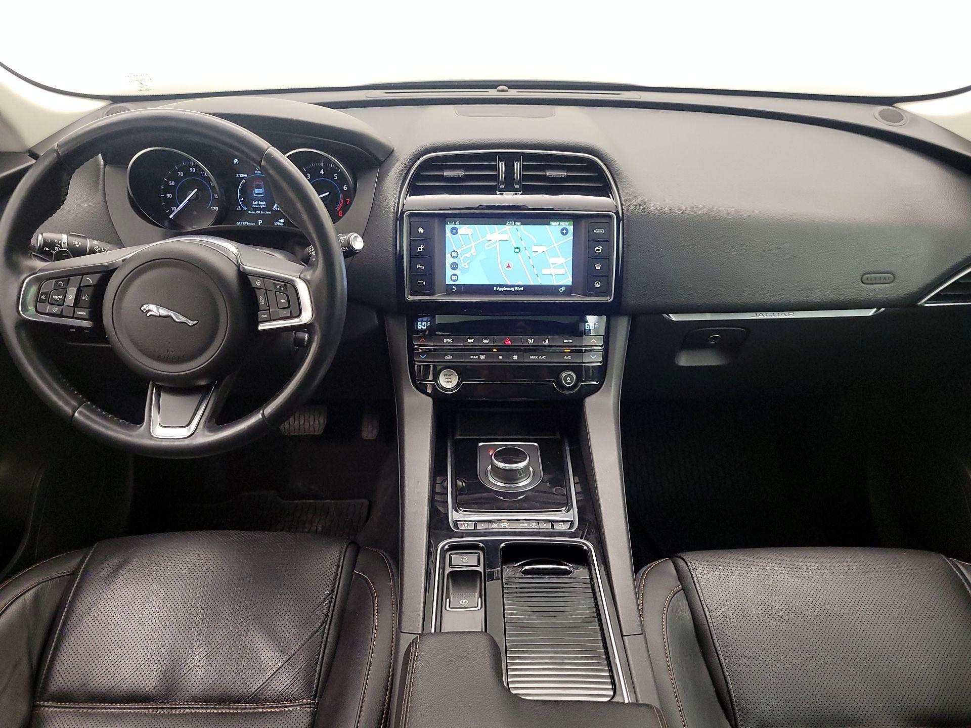 Thumbnail: 2018 Jaguar F-Pace - 9
