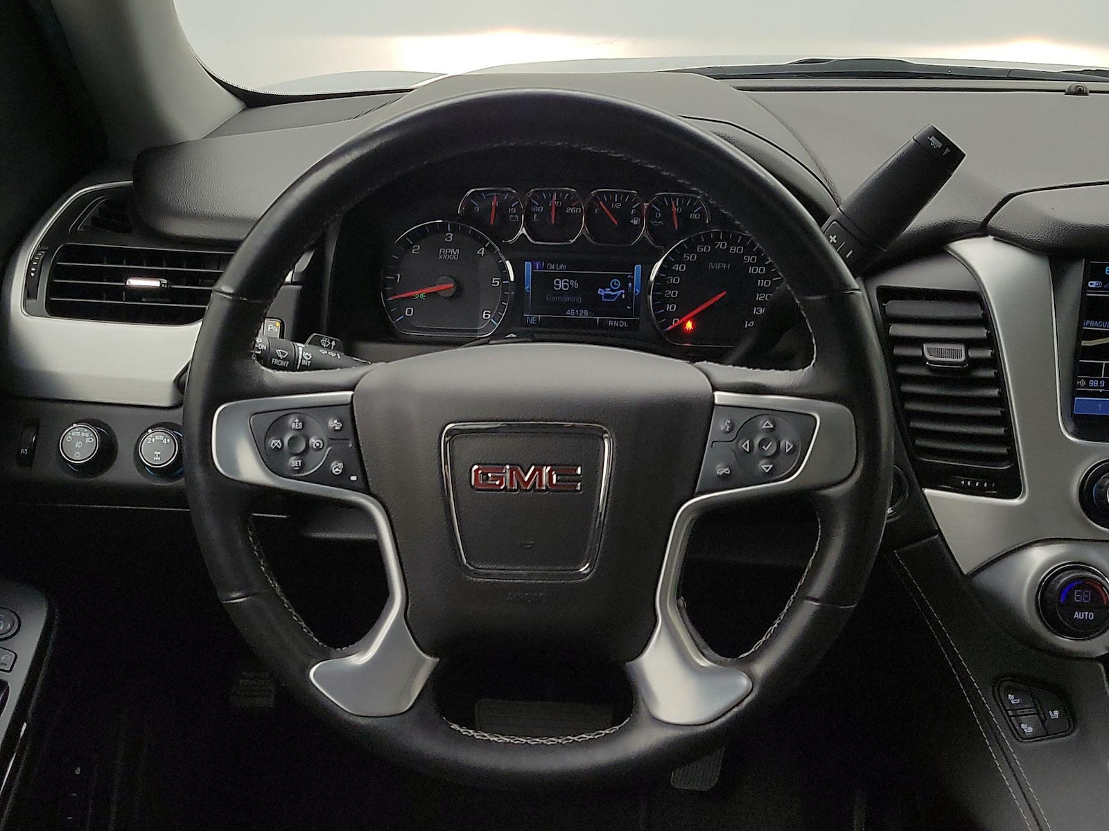 2019 GMC Yukon SLT - Photo 11
