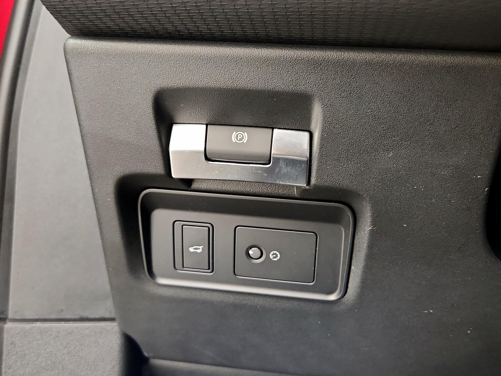 Thumbnail: 2022 Land Rover Range Rover Evoque - 13