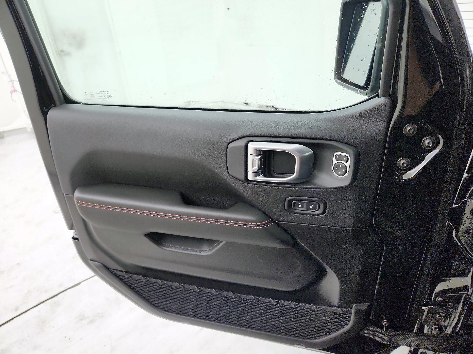 Thumbnail: 2025 Jeep Wrangler - 12