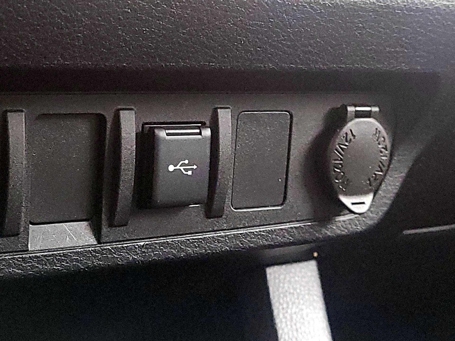 Thumbnail: 2020 Toyota Tacoma - 19