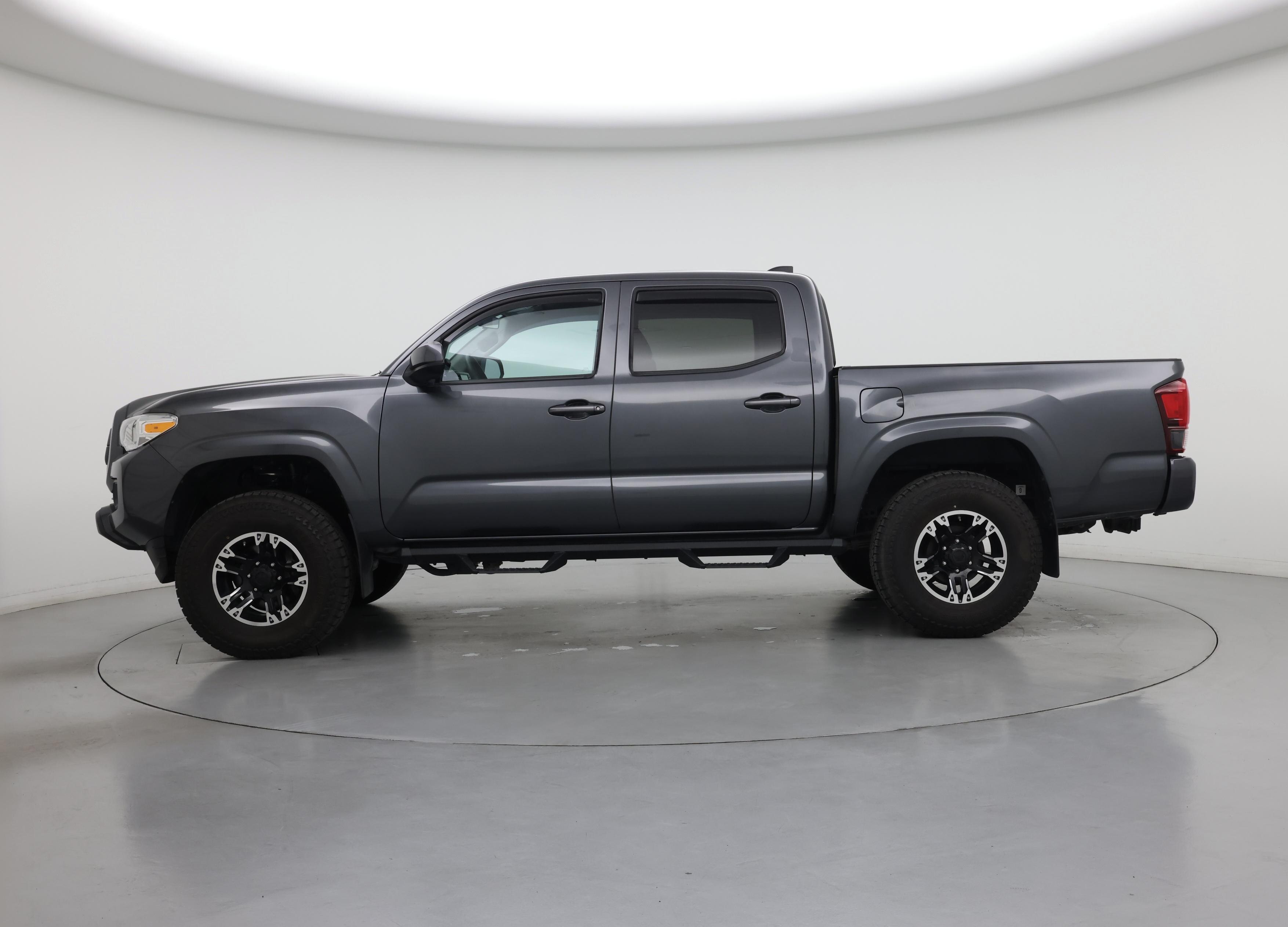 Thumbnail: 2020 Toyota Tacoma - 3