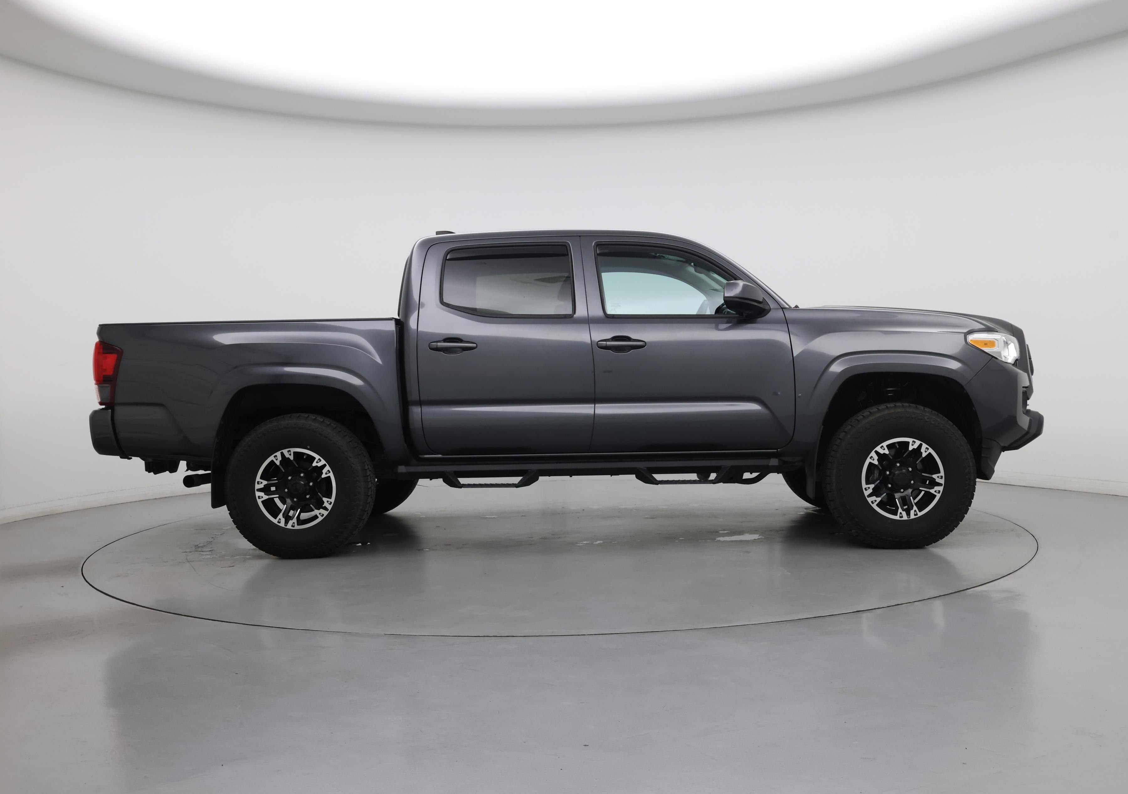 Thumbnail: 2020 Toyota Tacoma - 7