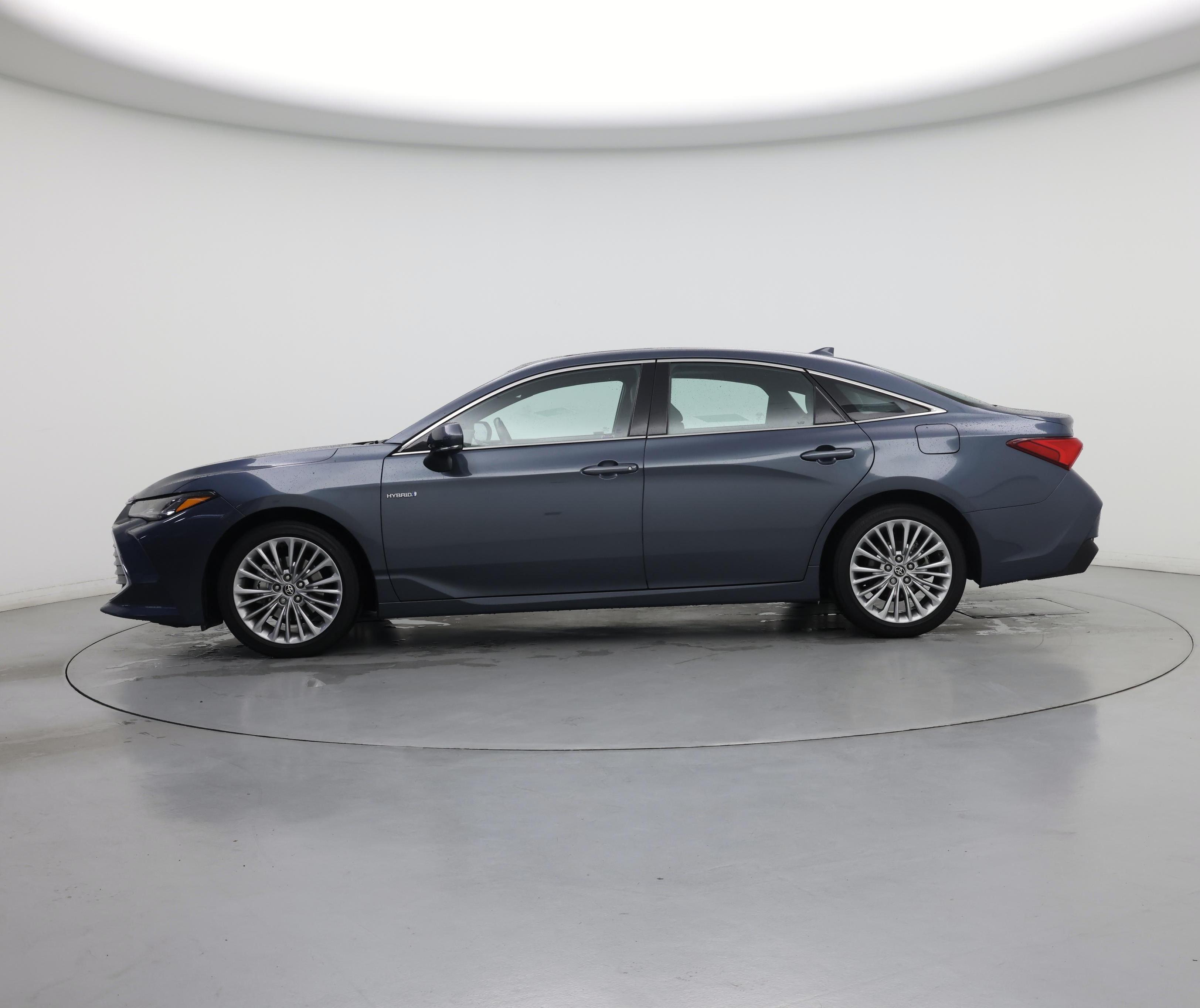 Thumbnail: 2021 Toyota Avalon - 3