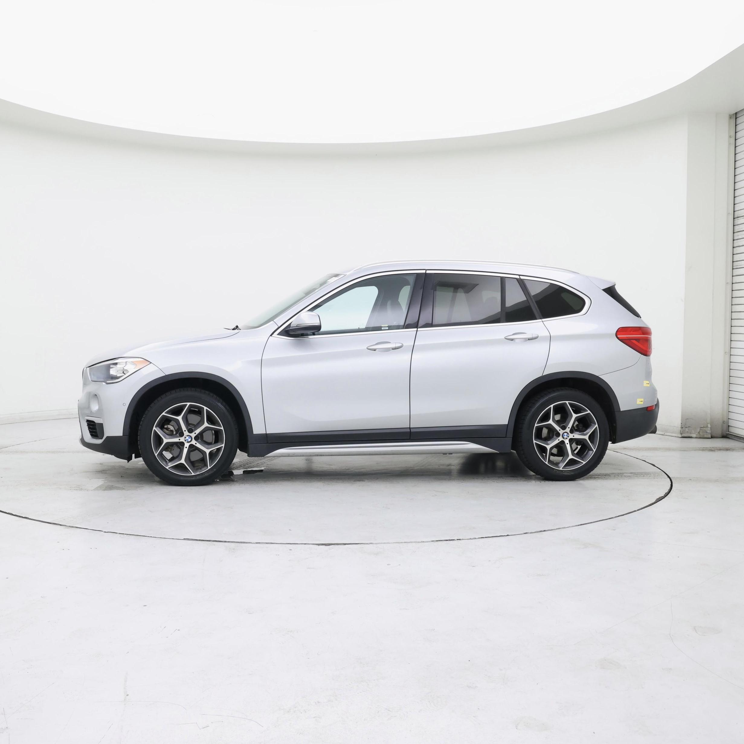 Thumbnail: 2018 BMW X1 - 3