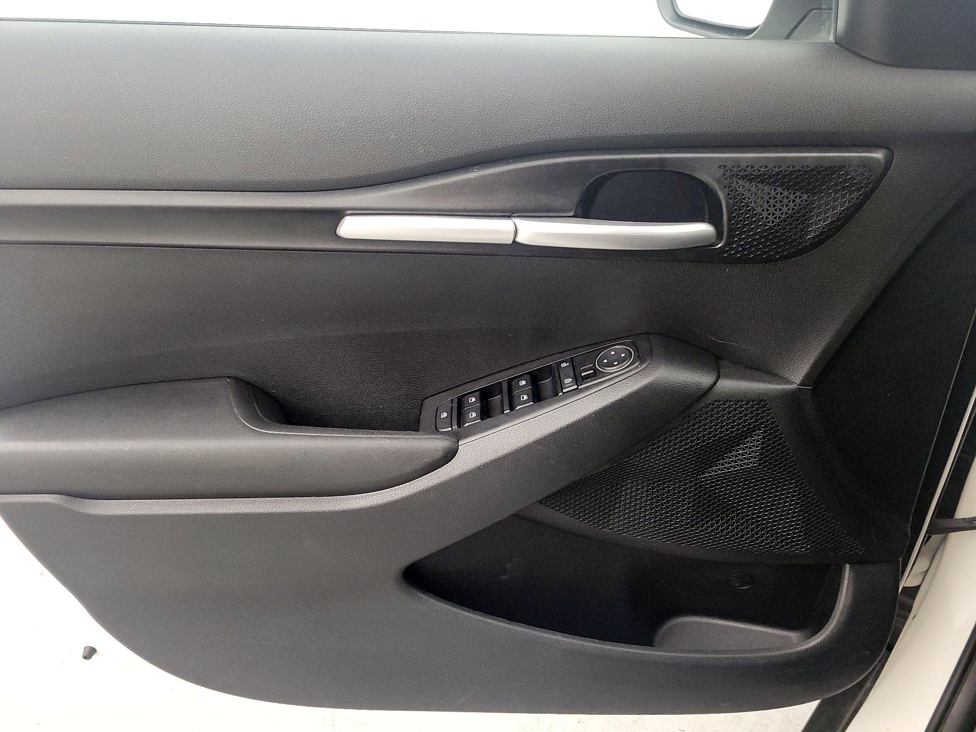 Thumbnail: 2021 Kia Seltos - 12