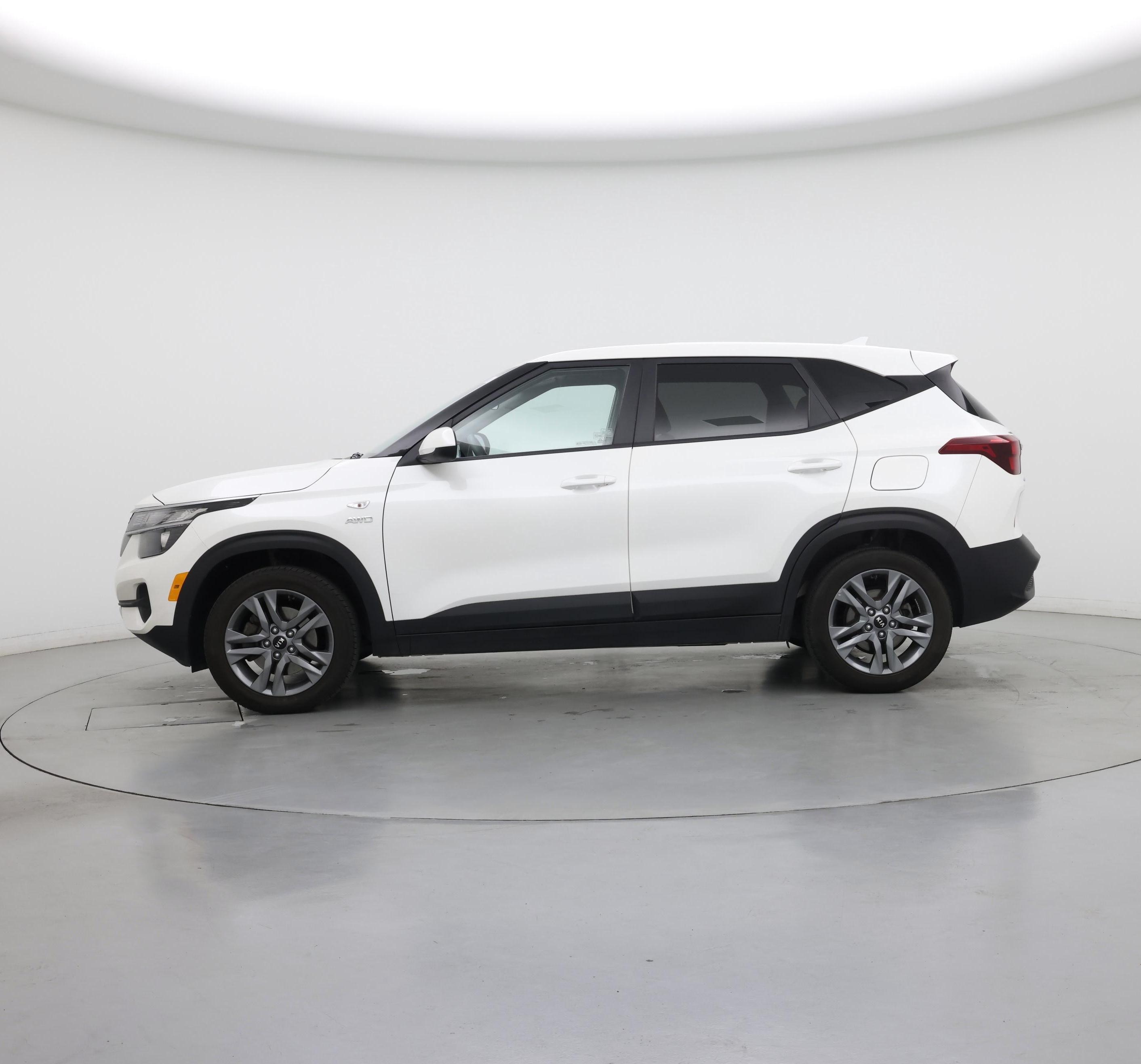 Thumbnail: 2021 Kia Seltos - 3