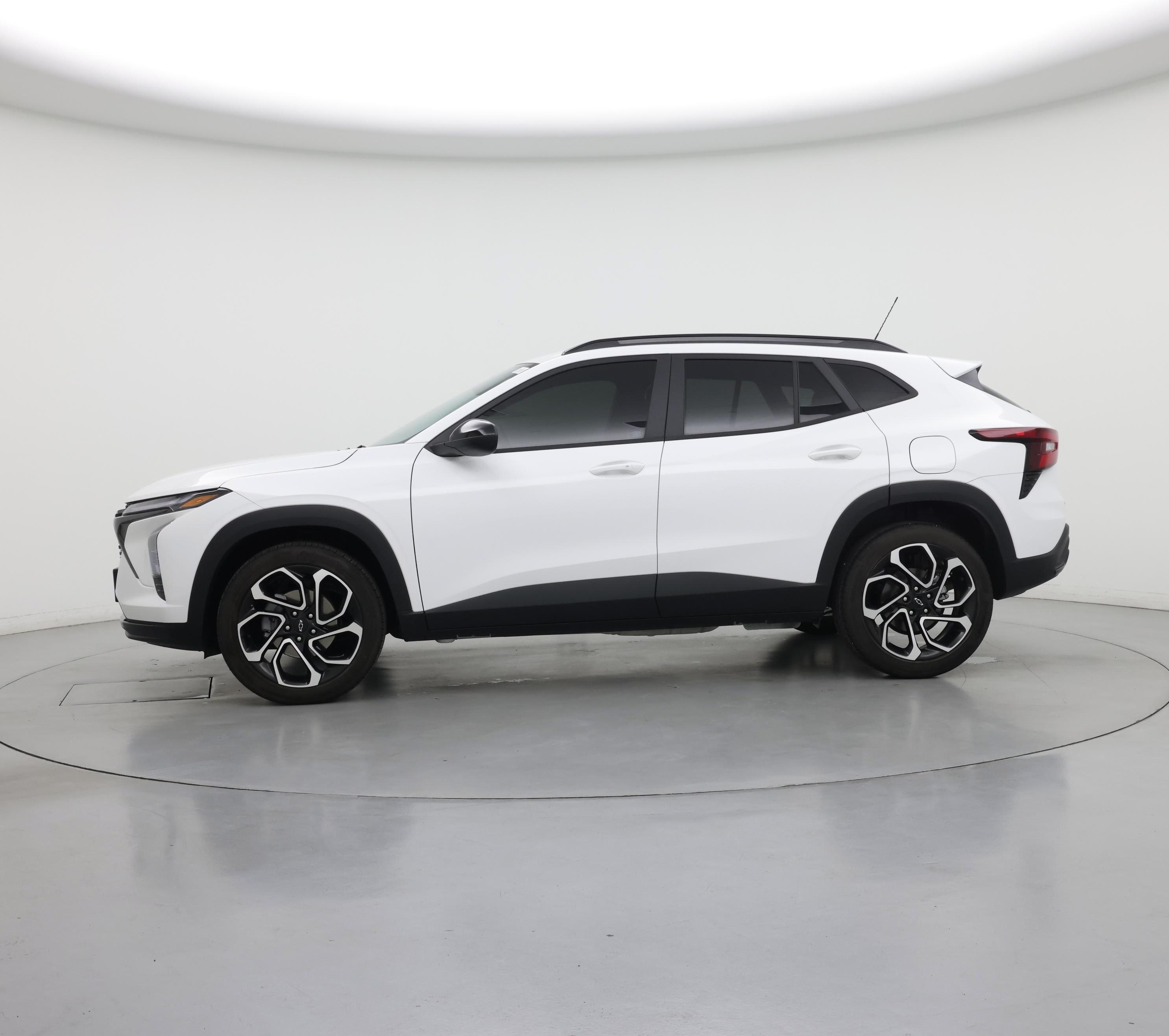 Thumbnail: 2024 Chevrolet Trax - 3