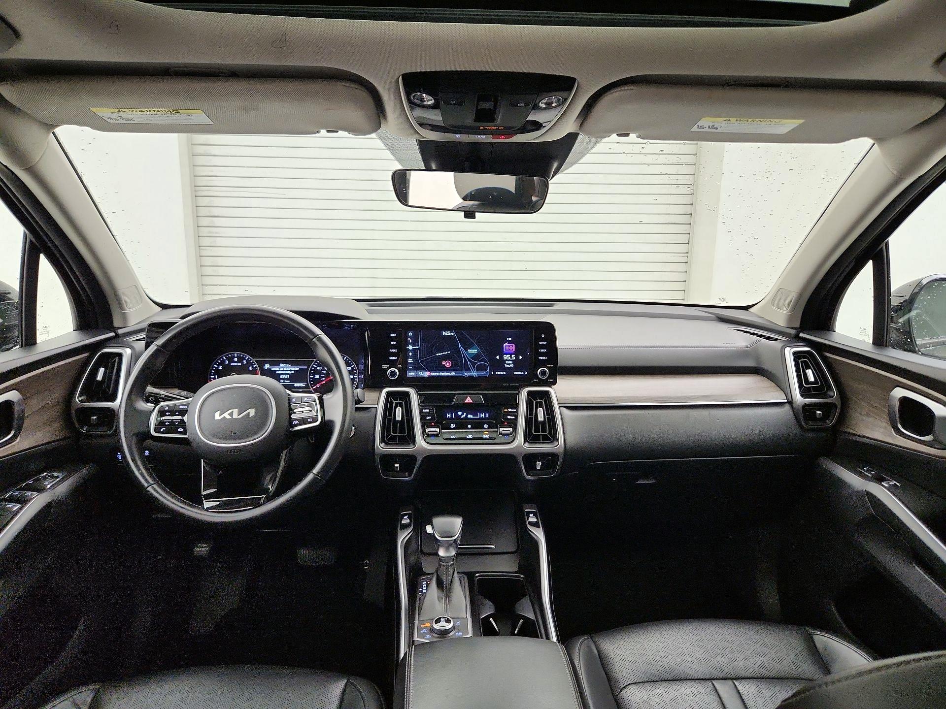 Thumbnail: 2022 Kia Sorento - 9
