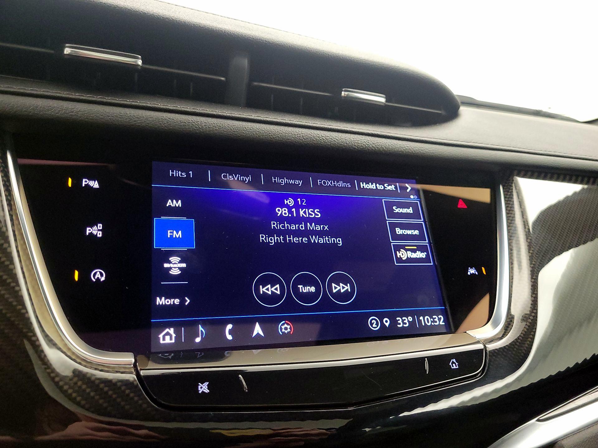 Thumbnail: 2024 Cadillac XT6 - 16
